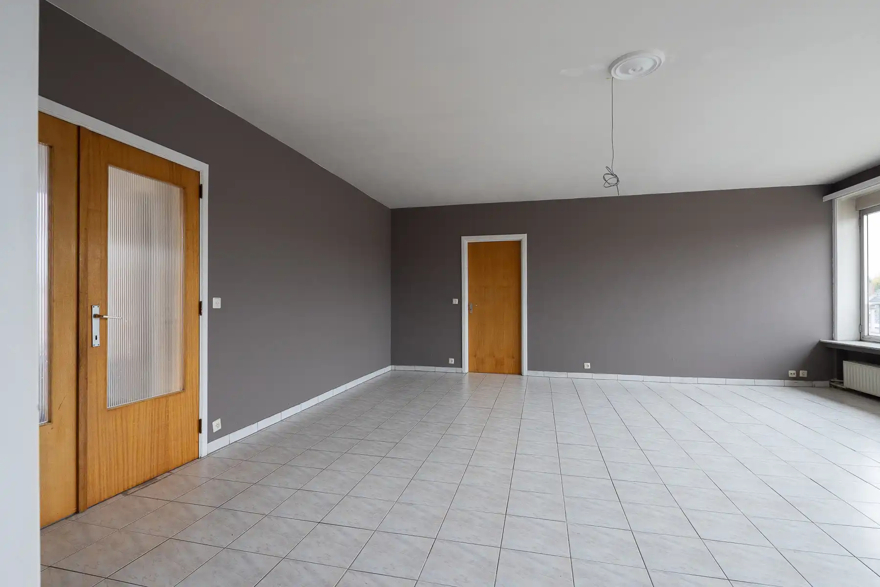 Te renoveren appartement met twee slaapkamers foto 9