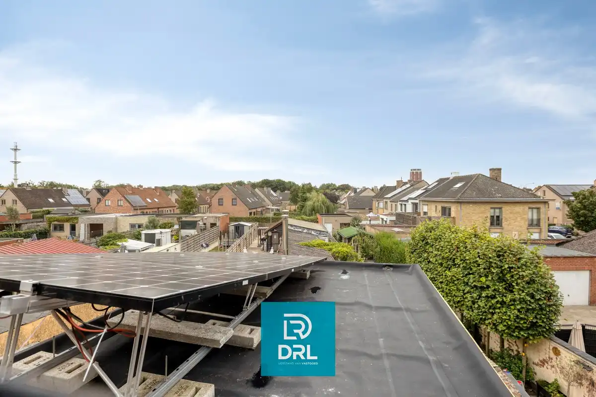 Af te werken woning met grote werkplaats/loods te Sint-Kruis. foto 21