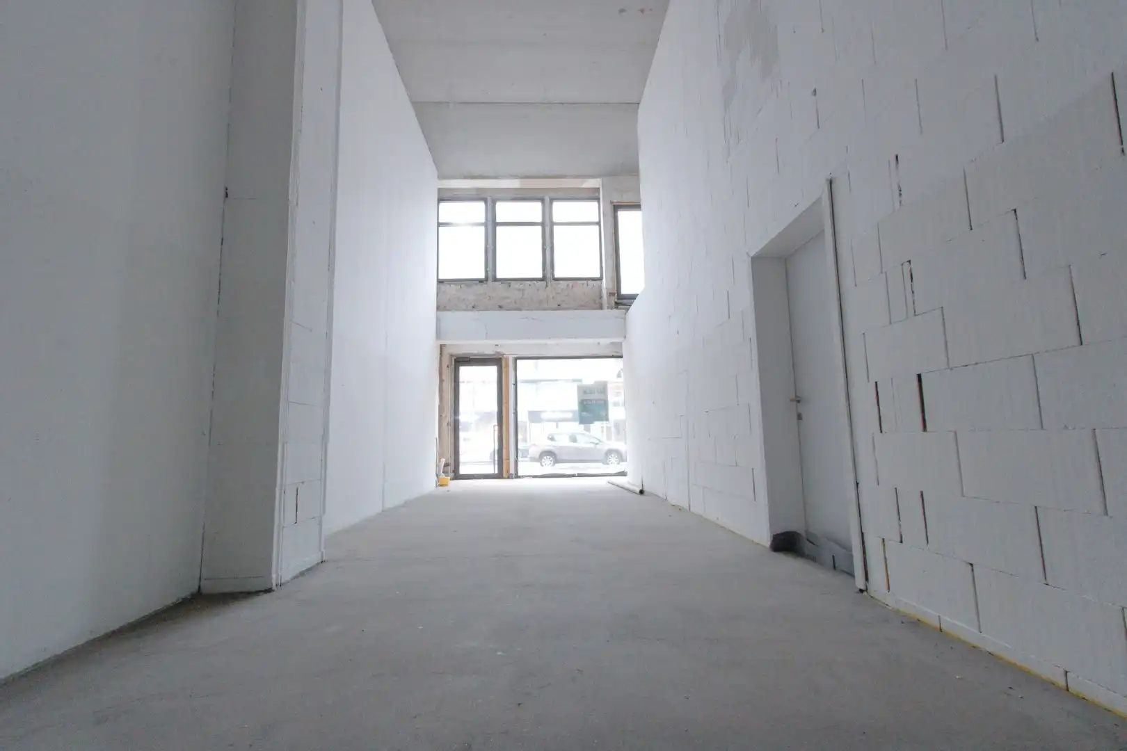 Prachtige winkel Lippenslaan 217 te huur (minimum 50% verplichting horeca of voeding) foto 10