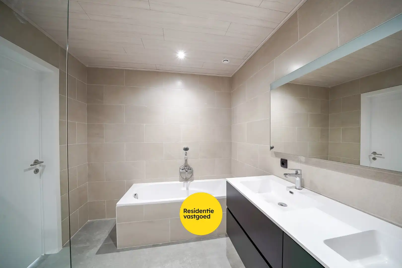 Gerenoveerde woning op een rustige locatie te Westkerke foto 11