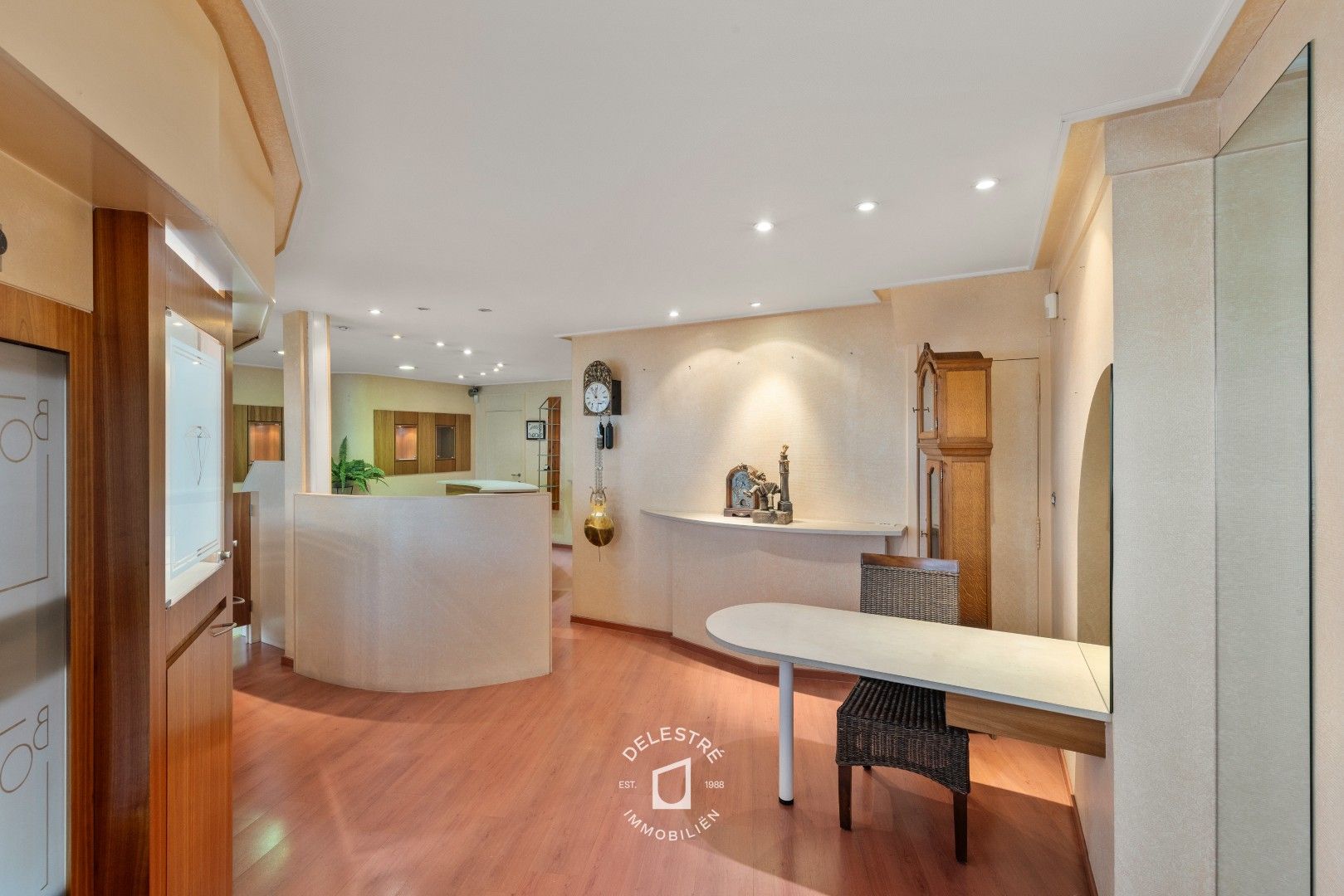 SOLIDE (HANDELS)WONING MET GARAGE BRUSSELBAAN foto 7