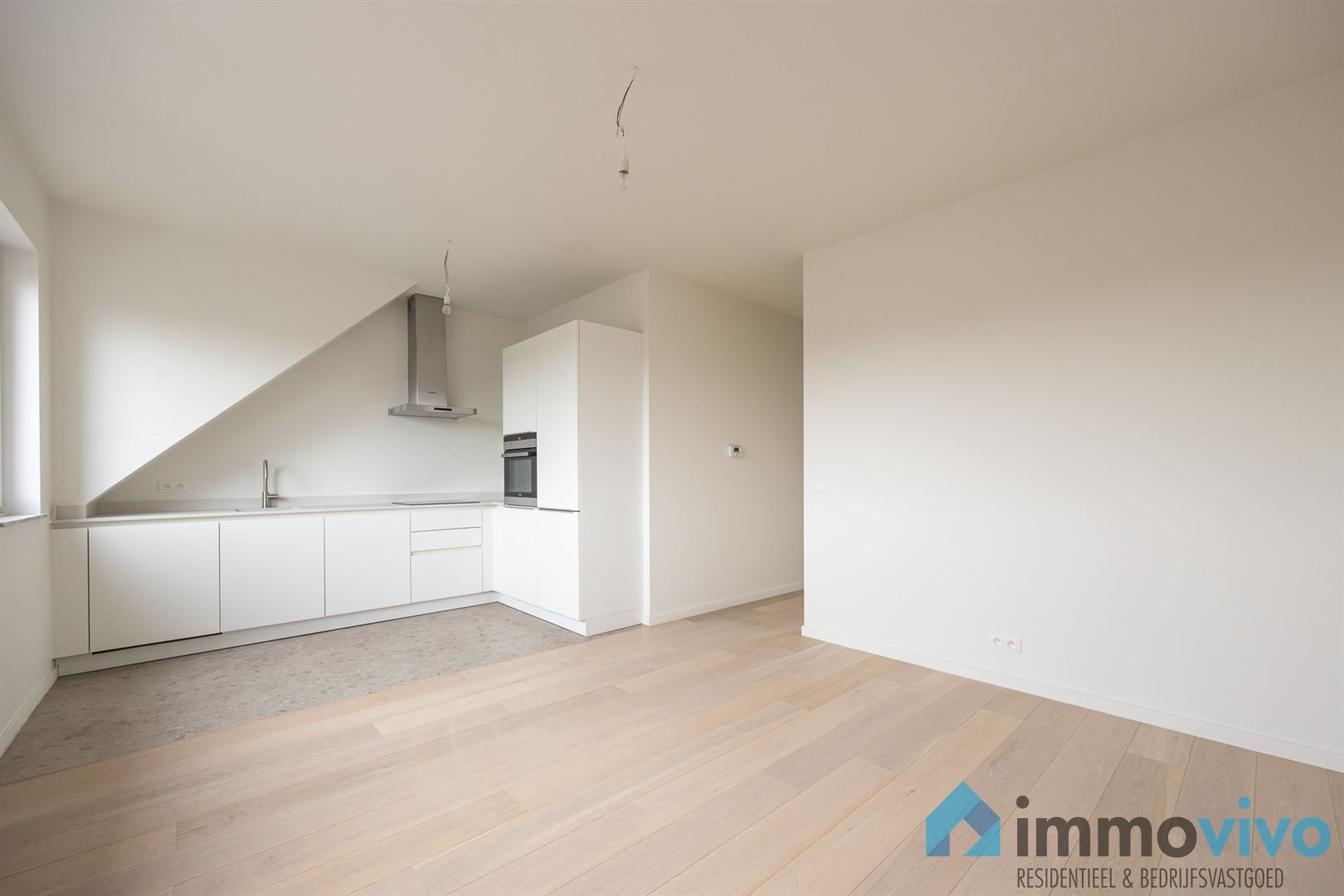 Prachtig gerenoveerd appartement met één slaapkamer en groot terras foto 3