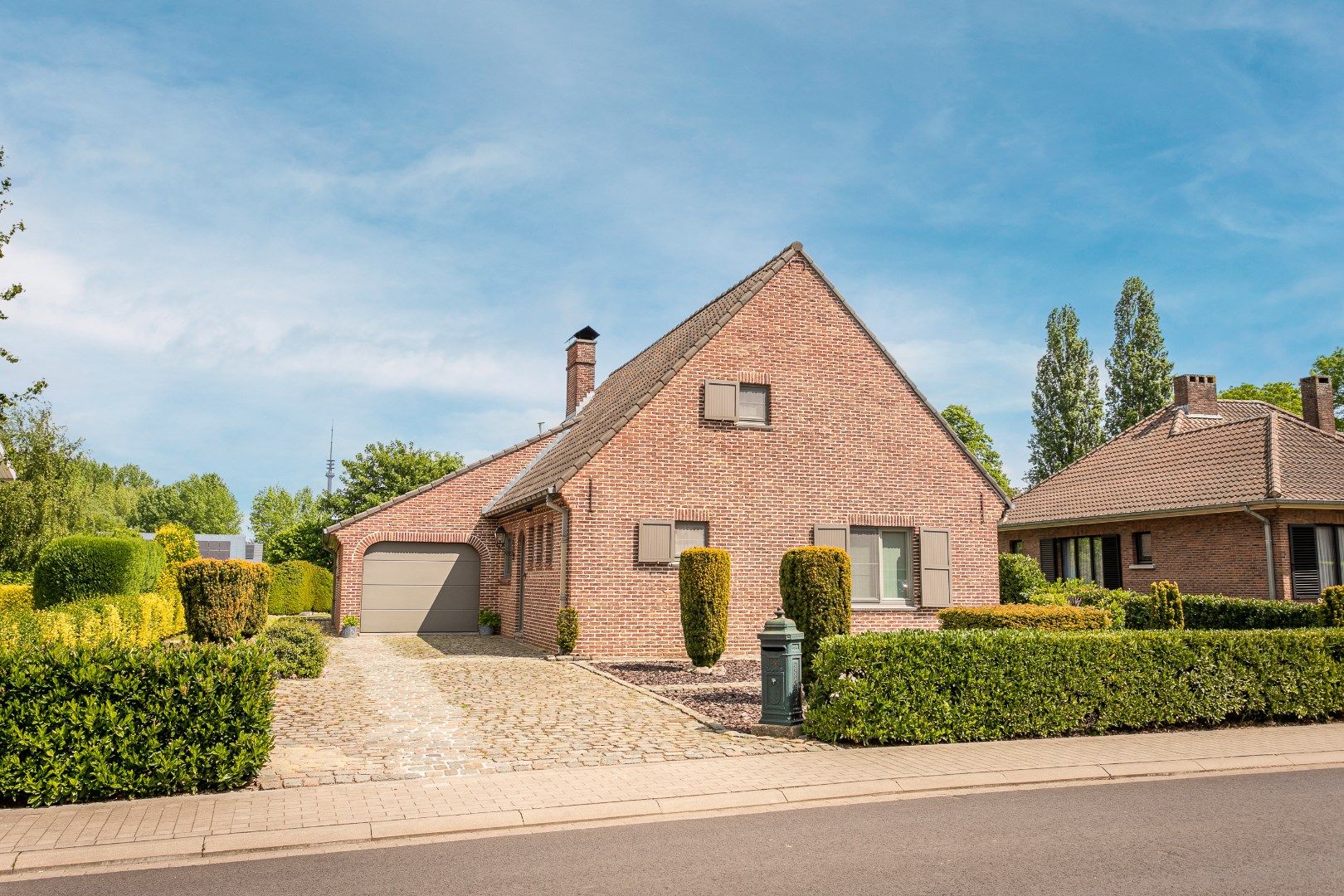 Villa op perceel van 13a44ca te Breedhout  foto {{pictureIndex}}