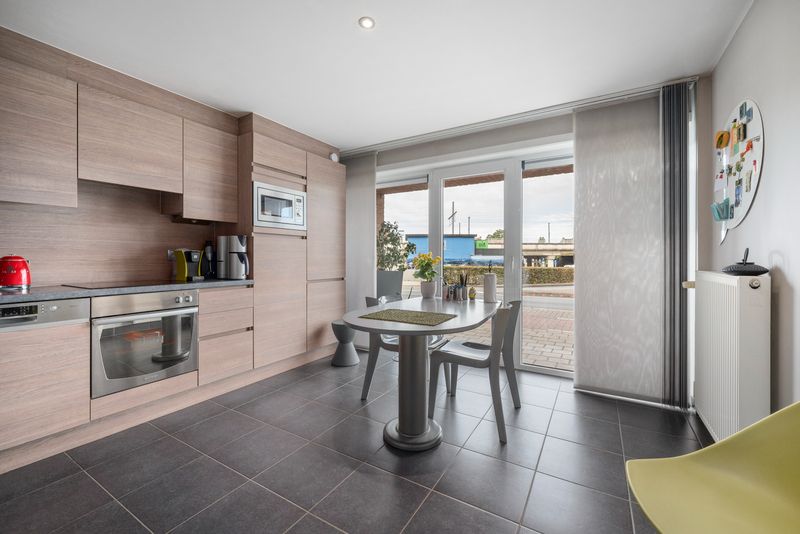 Roeselare-Centrum – Luxueus appartement met commerciële mogelijkheid foto 5