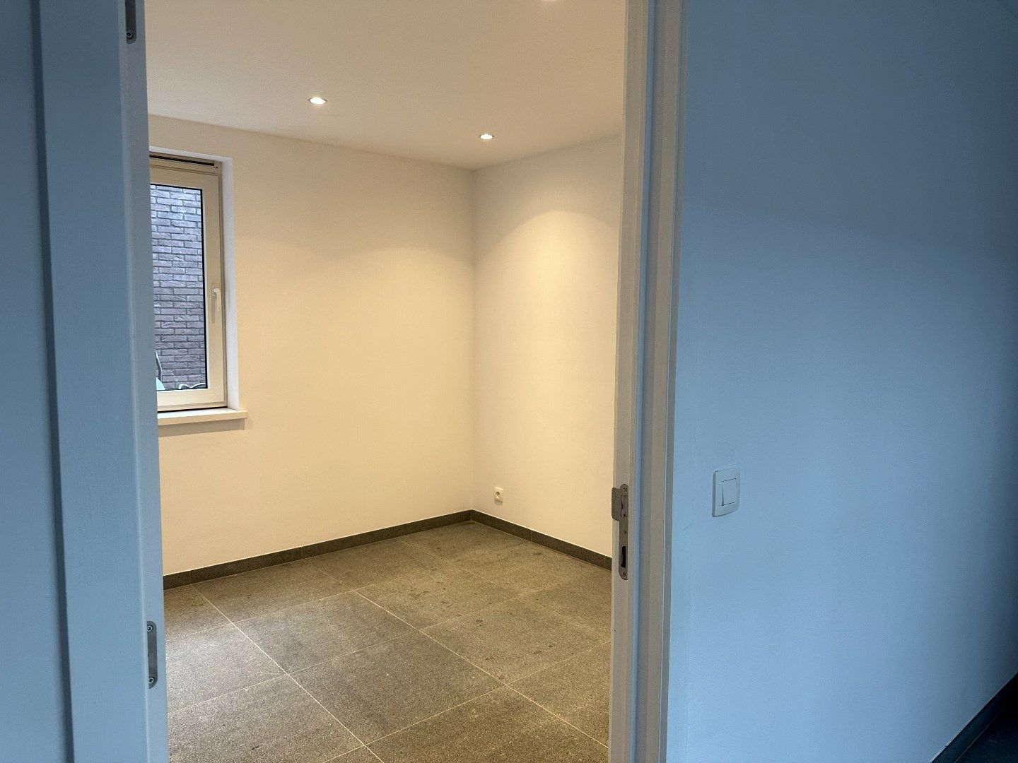 Gelijkvloers appartement met 3 slaapkamers, garage en binnentuintje foto 6