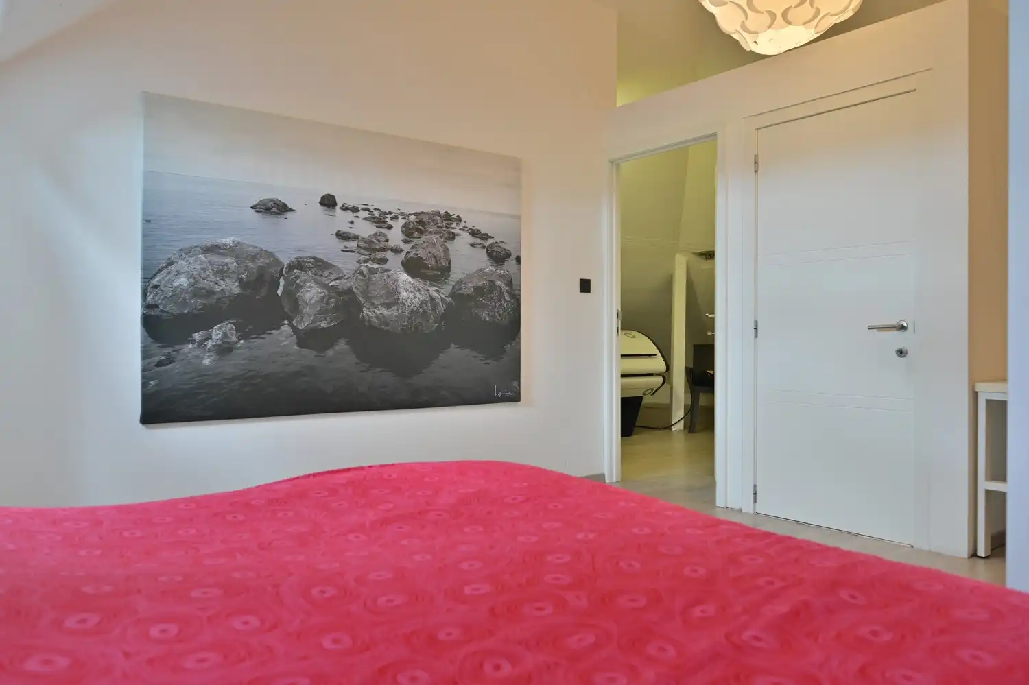 Instapklare topwoning met unieke mogelijkheden op een perceel van 11a75ca in het landelijke Neeroeteren. foto 27