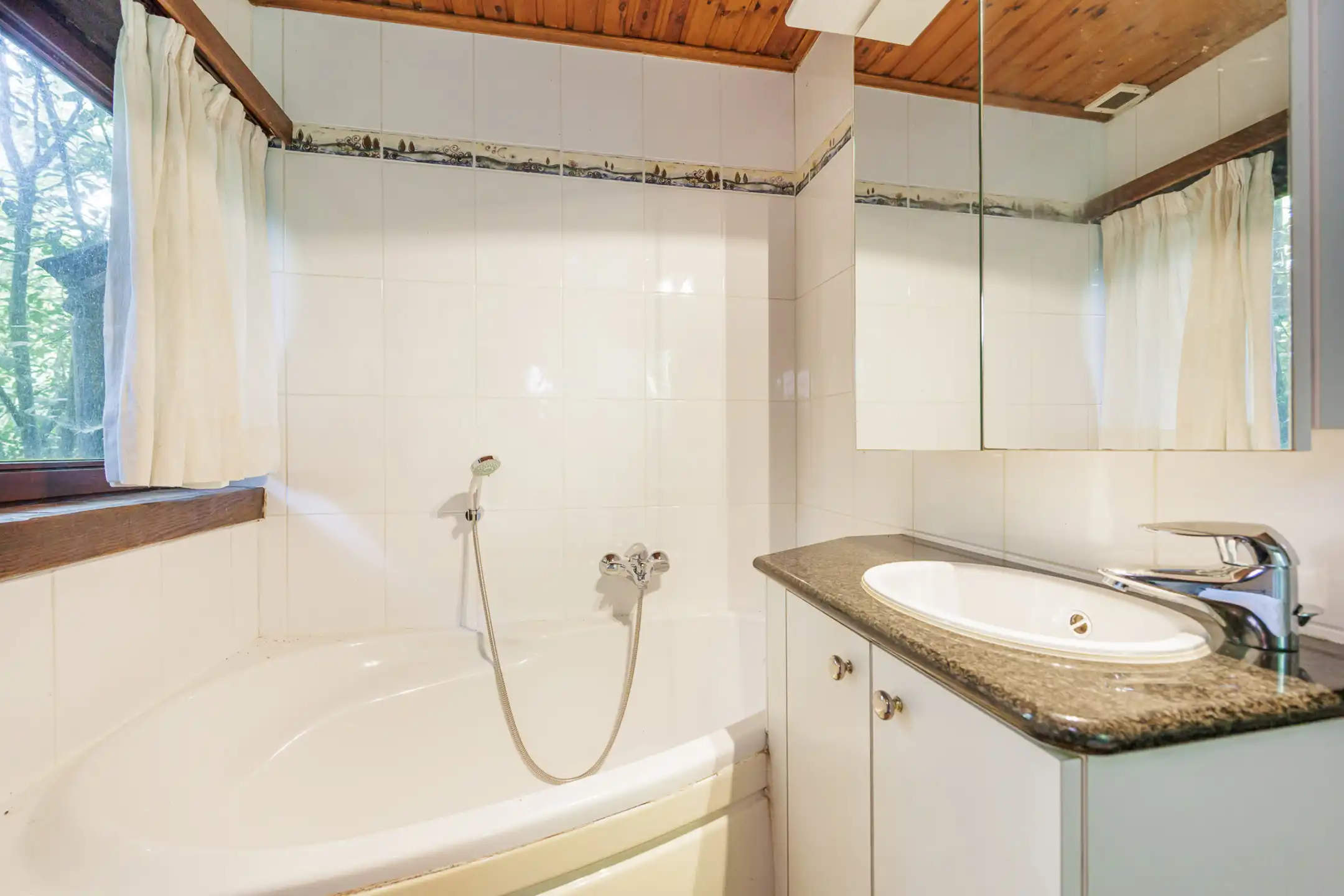 Gezellige, op te frissen, vakantiewoning nabij het kanaal Dessel-Schoten. foto 23
