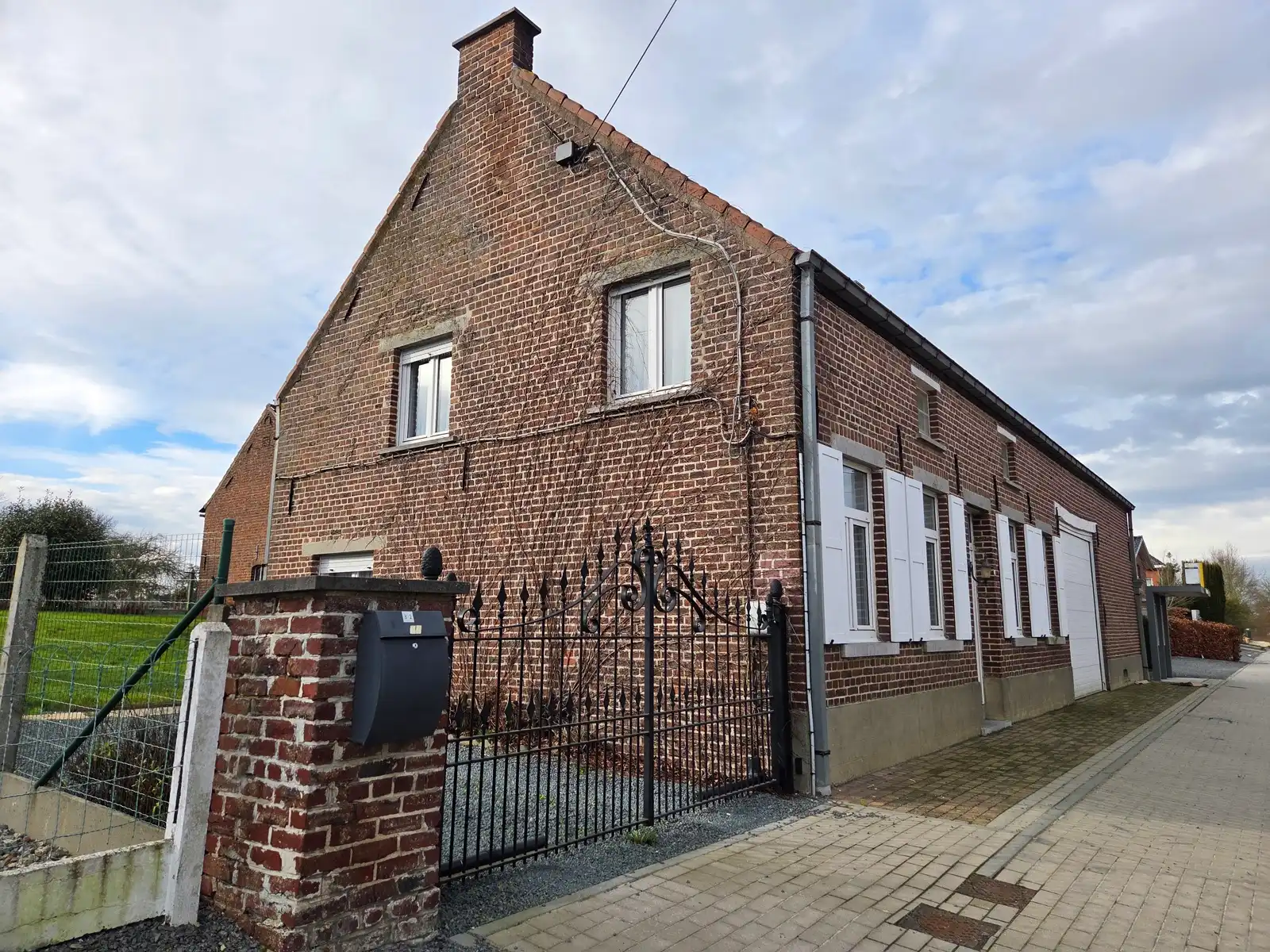 WSB-Immo: Charmante boerderijwoning met ruime garage en tuin foto 18