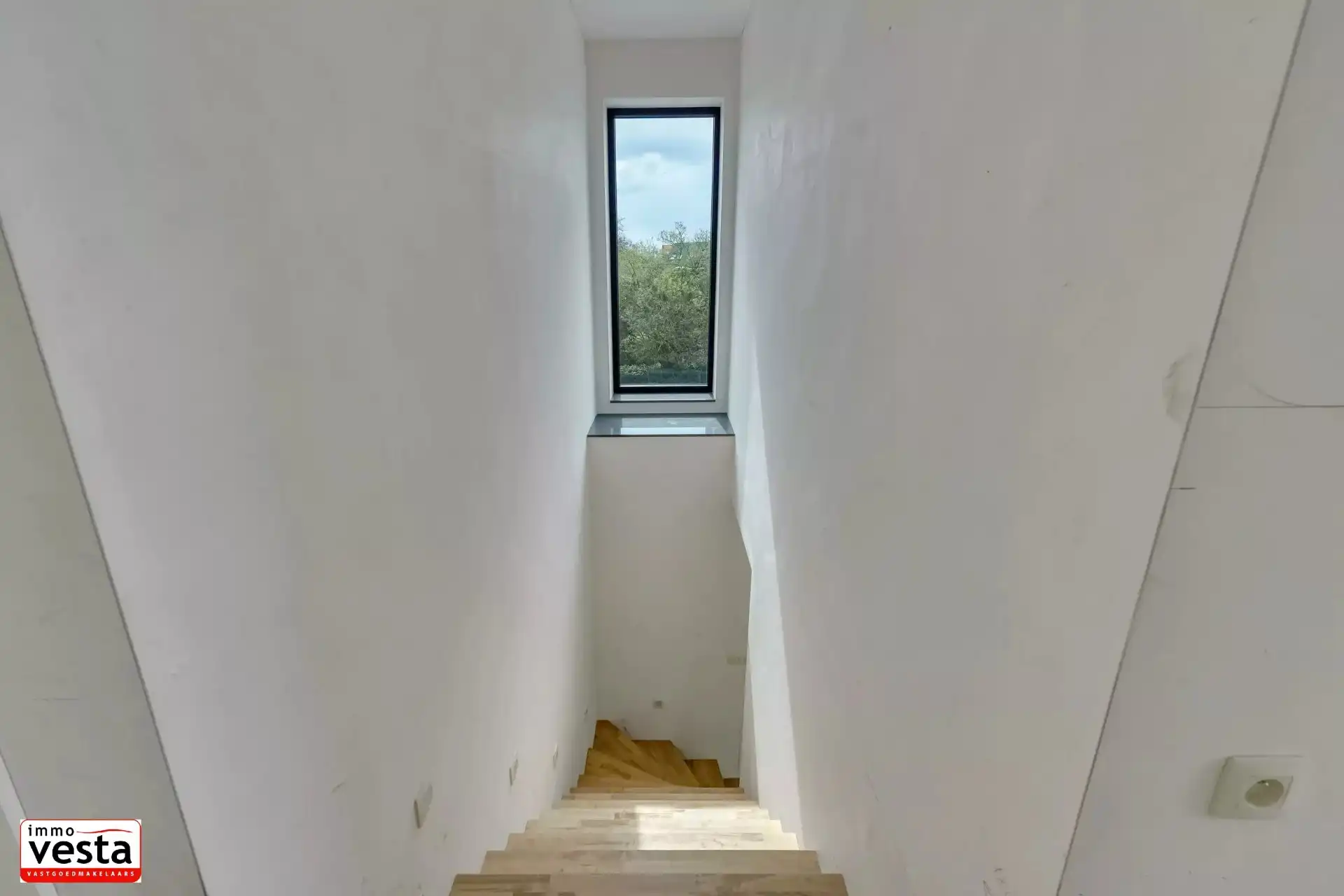 ruime nieuwbouwwoning in de landelijke stadrand foto 11