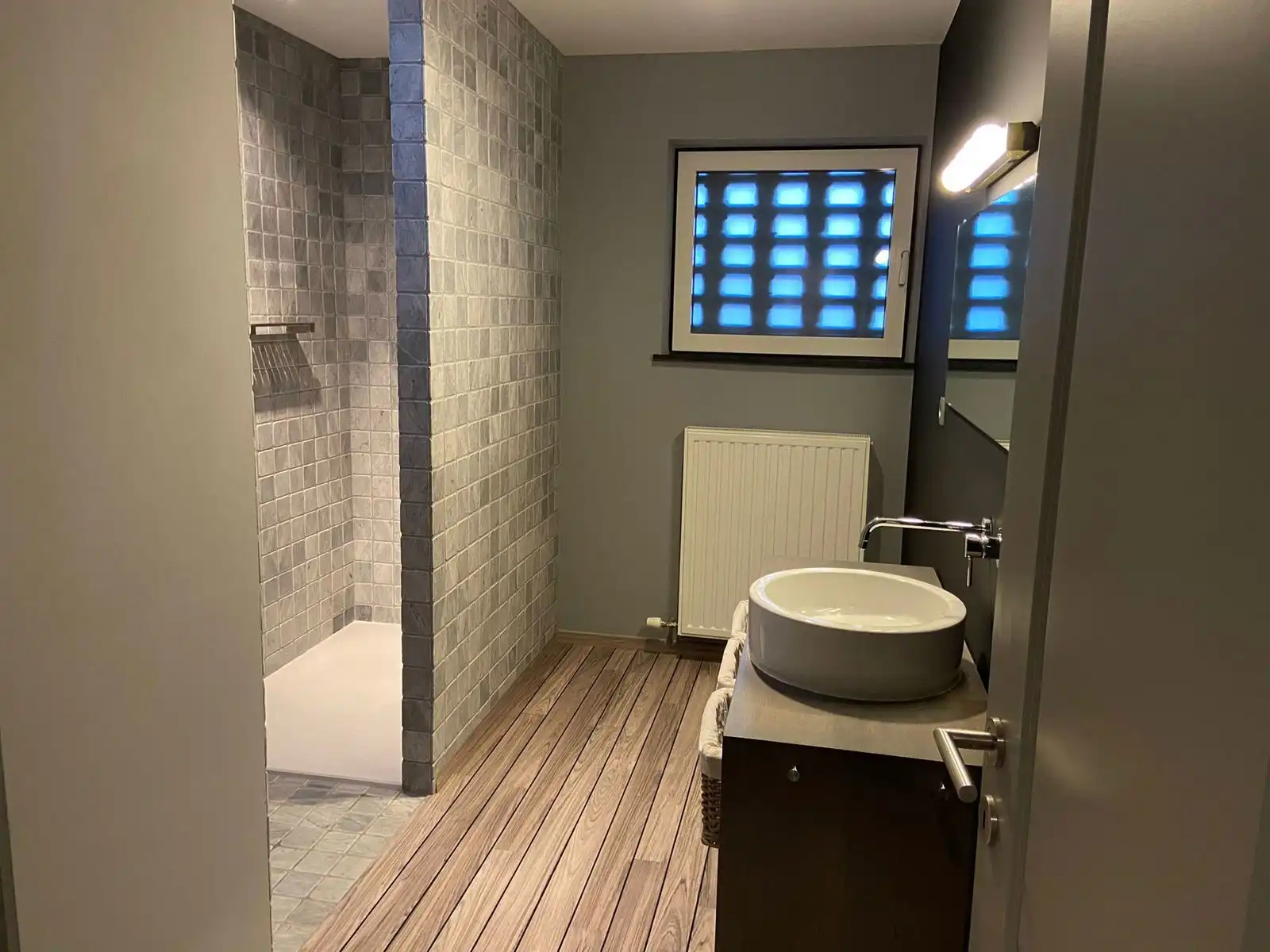 Mooie recente woning in doodlopende straat foto 15
