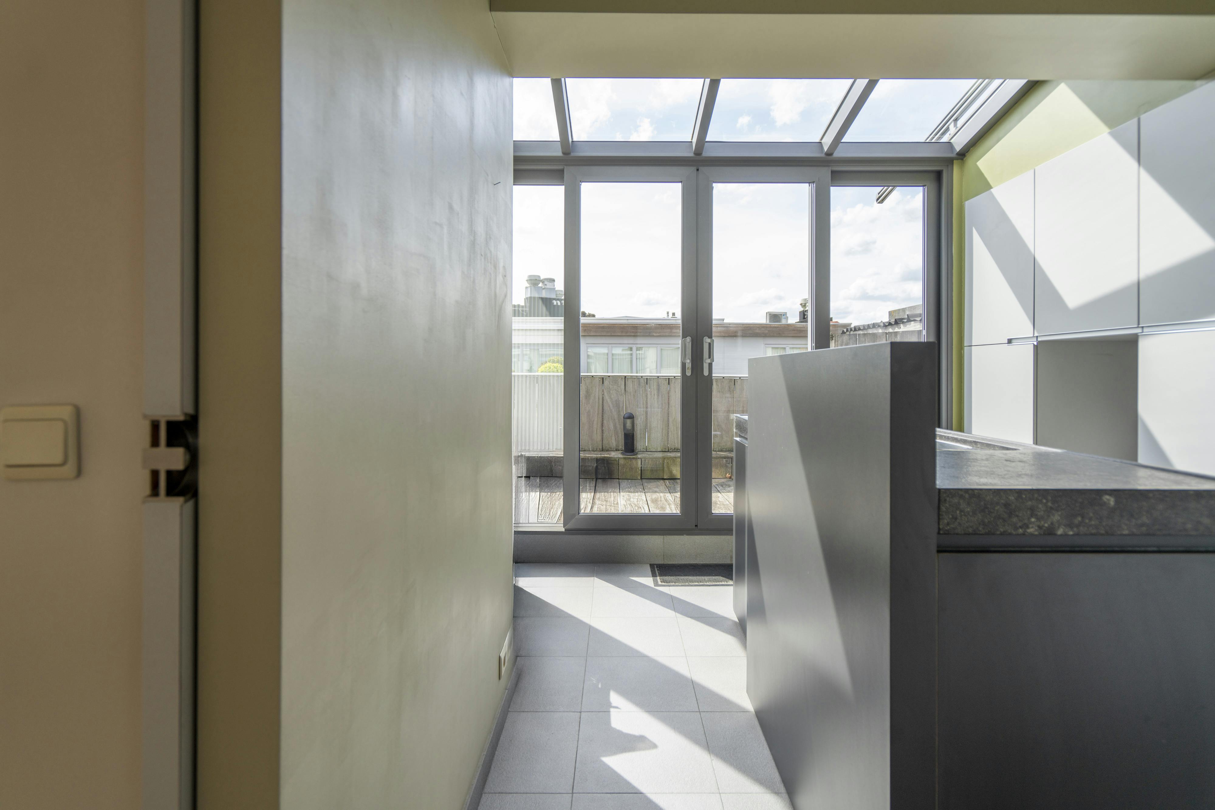 Penthouse (147m²) te koop in hartje Kortrijk! foto 8
