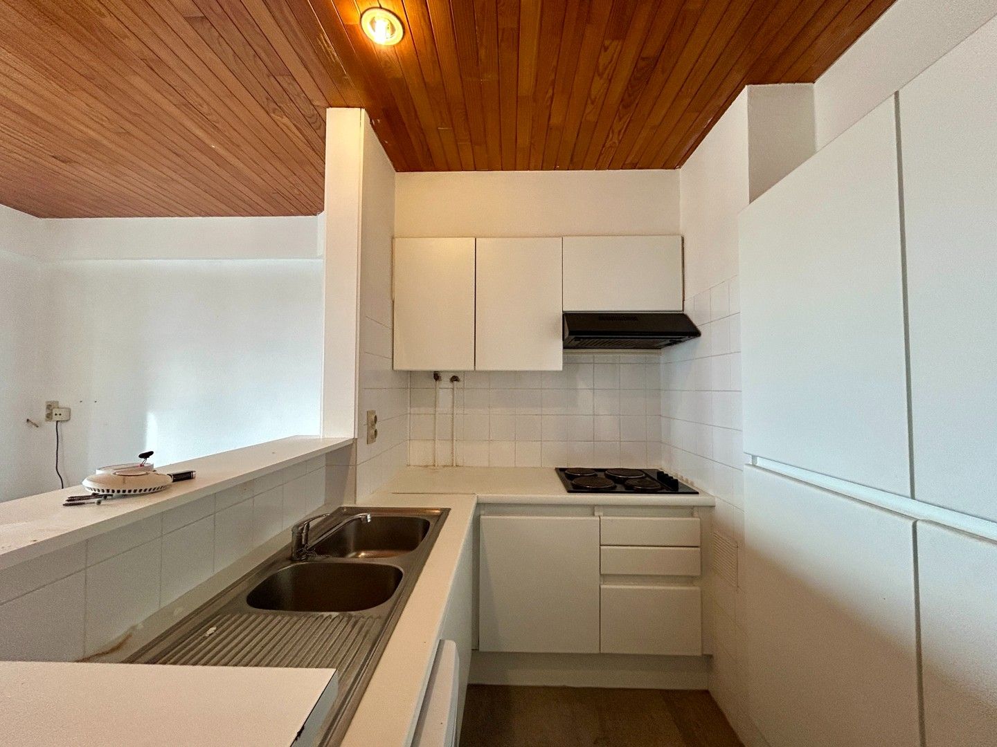 Instapklaar 1-slaapkamer appartement vlakbij de zeedijk van Westende! foto 2