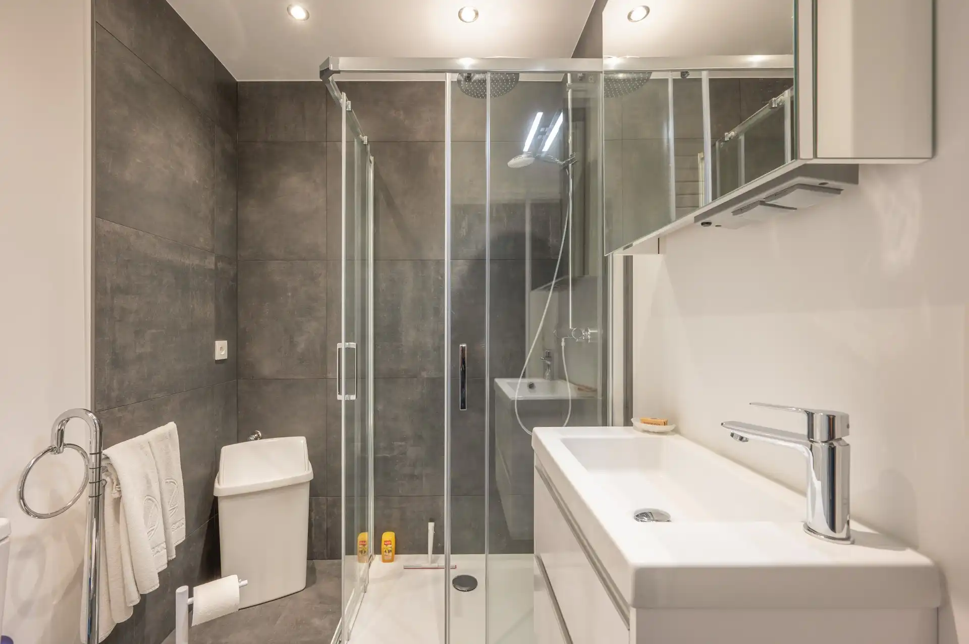 Gemeubeld: instapklaar appartement met zijdelings zeezicht! foto 10