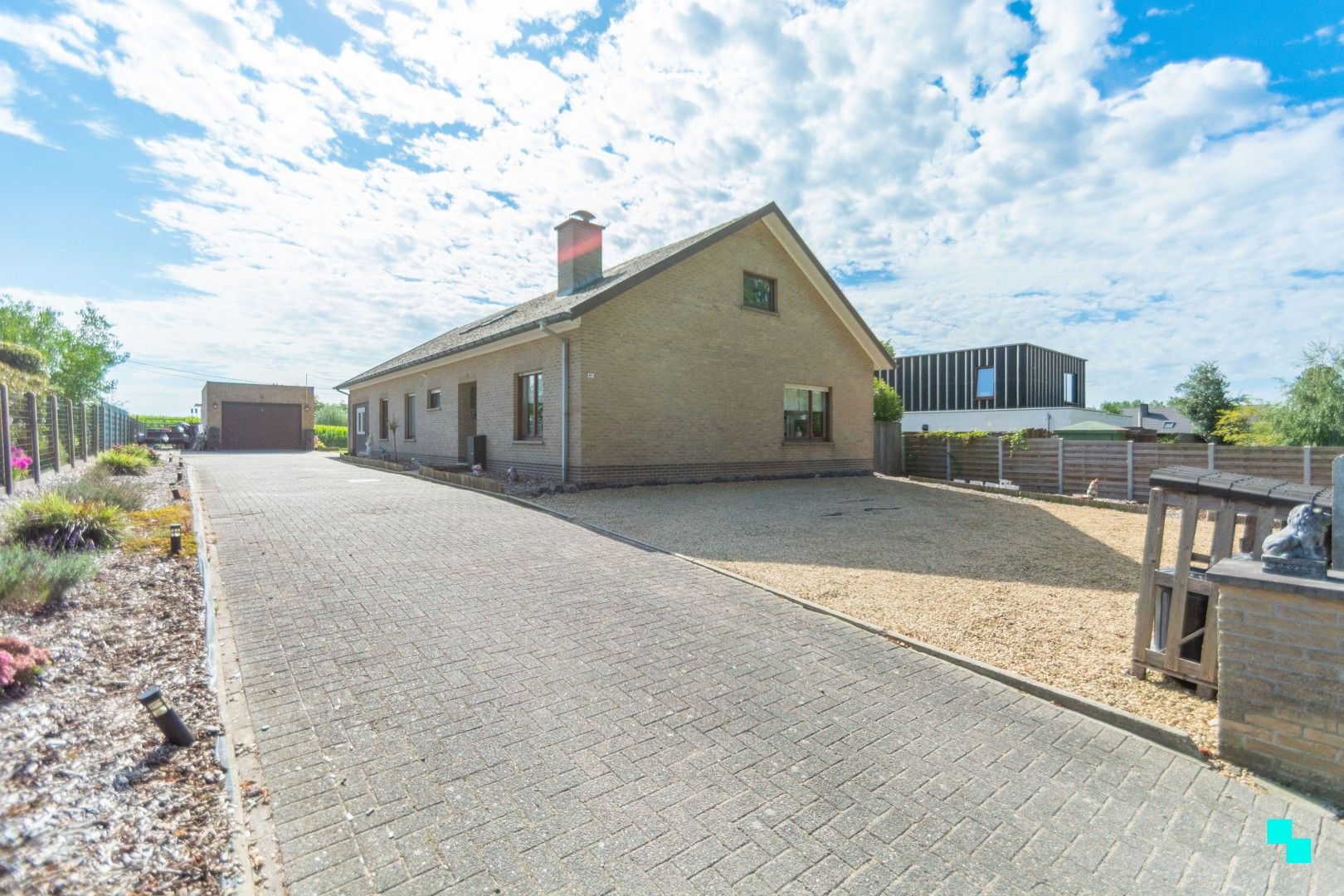 Ruime woning nabij de Makegemse bossen foto 34