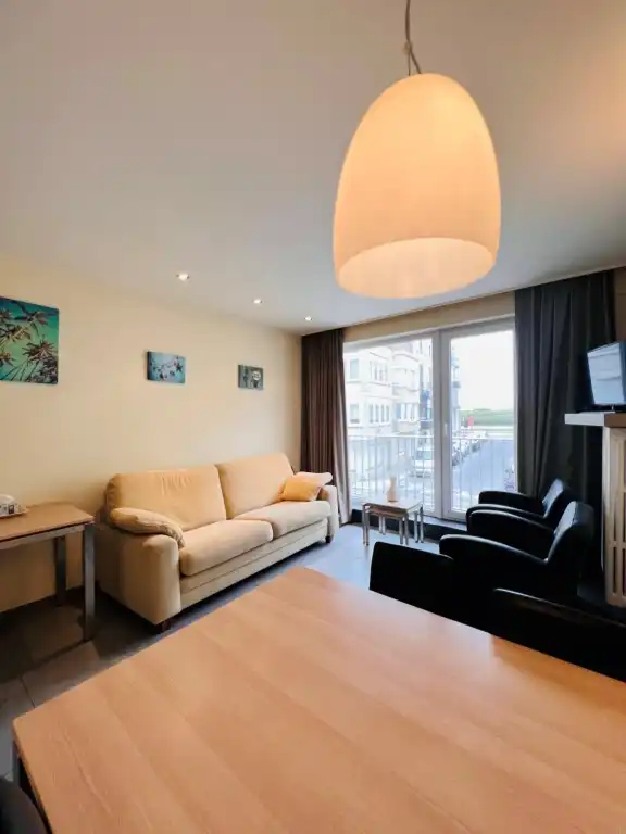 Instapklaar gemeubeld 2-slaapkamer appartement op topligging in Wenduine – vlak bij zee! foto 9