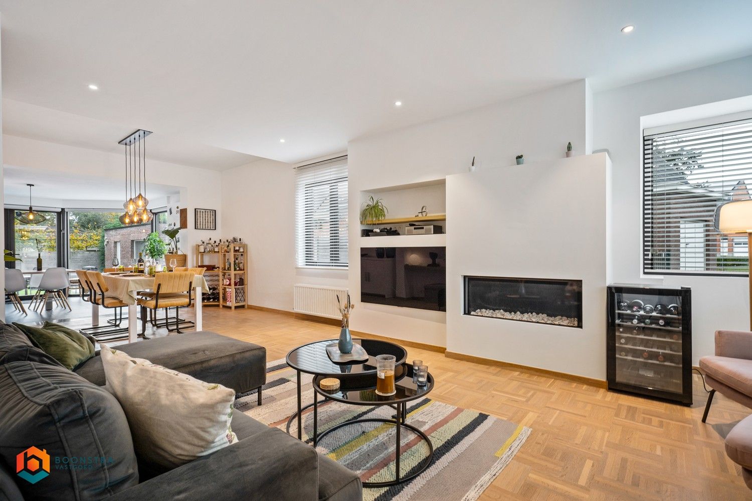 Gerenoveerde woning met 4 slpkrs te Mechelen foto 2