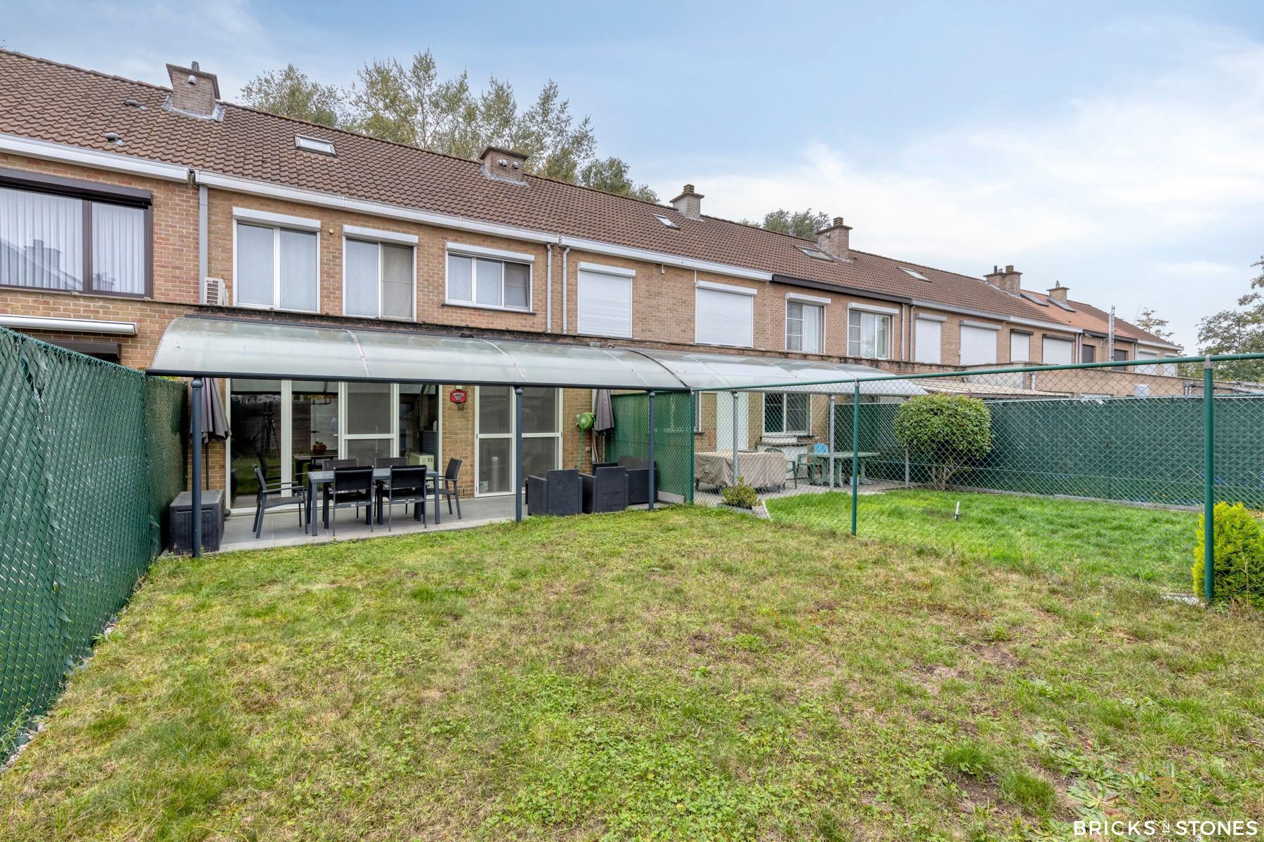 Instapklare woning met 4 slaapkamers, garage en tuin foto 11