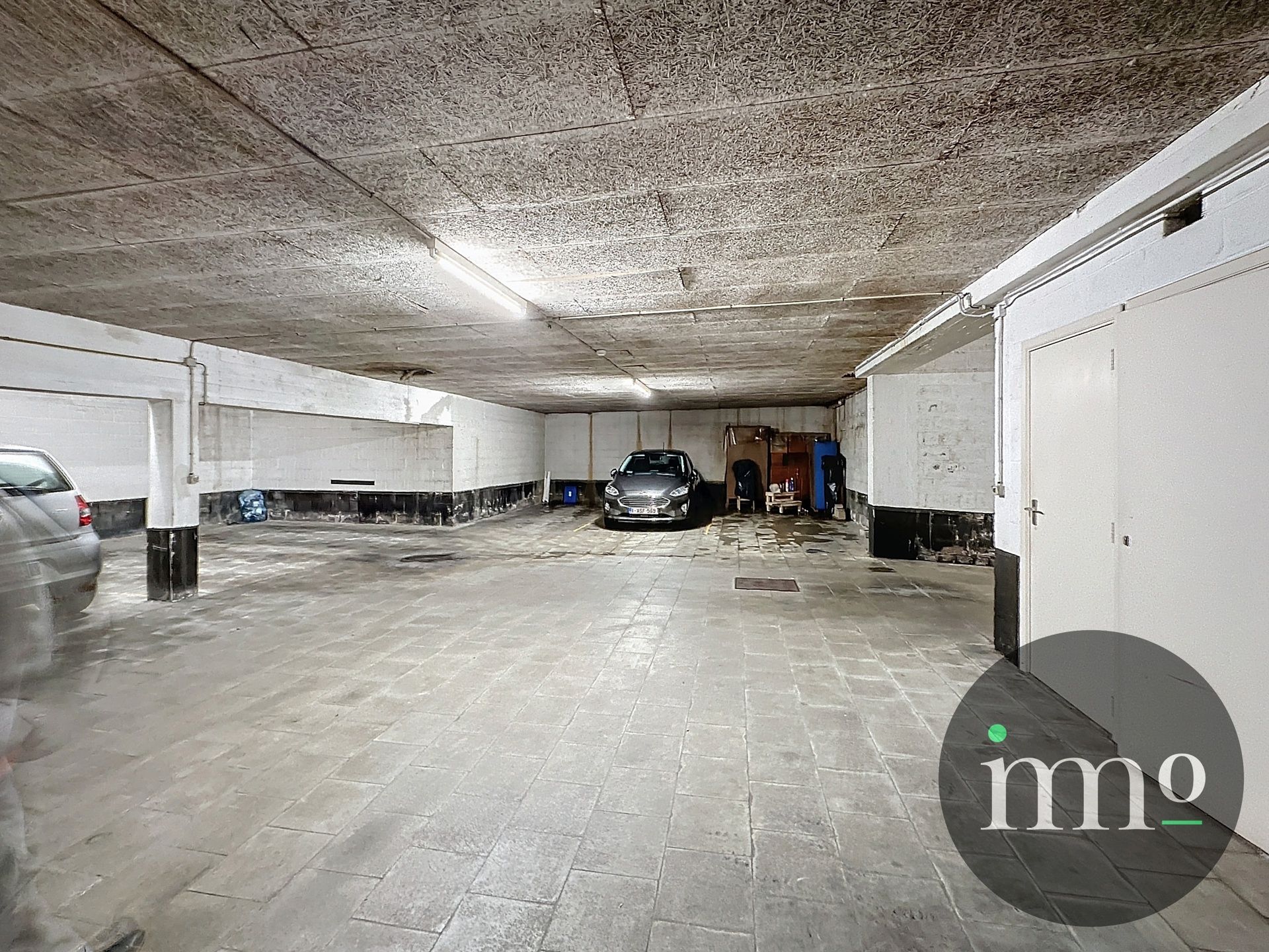 Appartement met 2 kamers en terras en staanplaats! foto 11