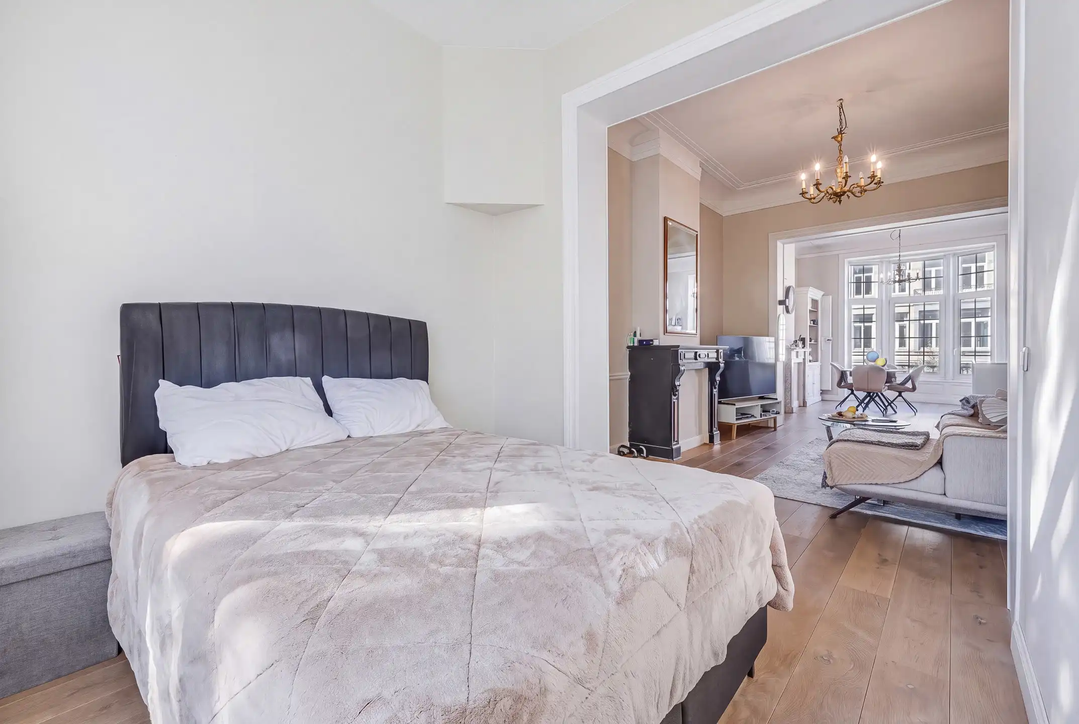Licht en sfeervol appartement met 1 slaapkamer! foto 12