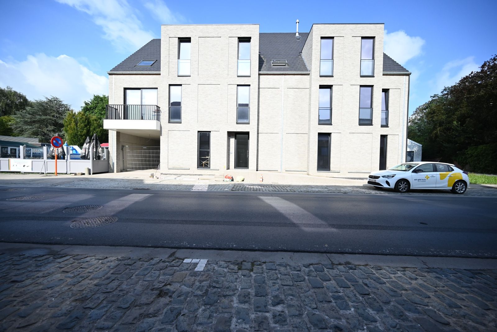 Nieuwbouw appartement met zonnepanelen! foto 1