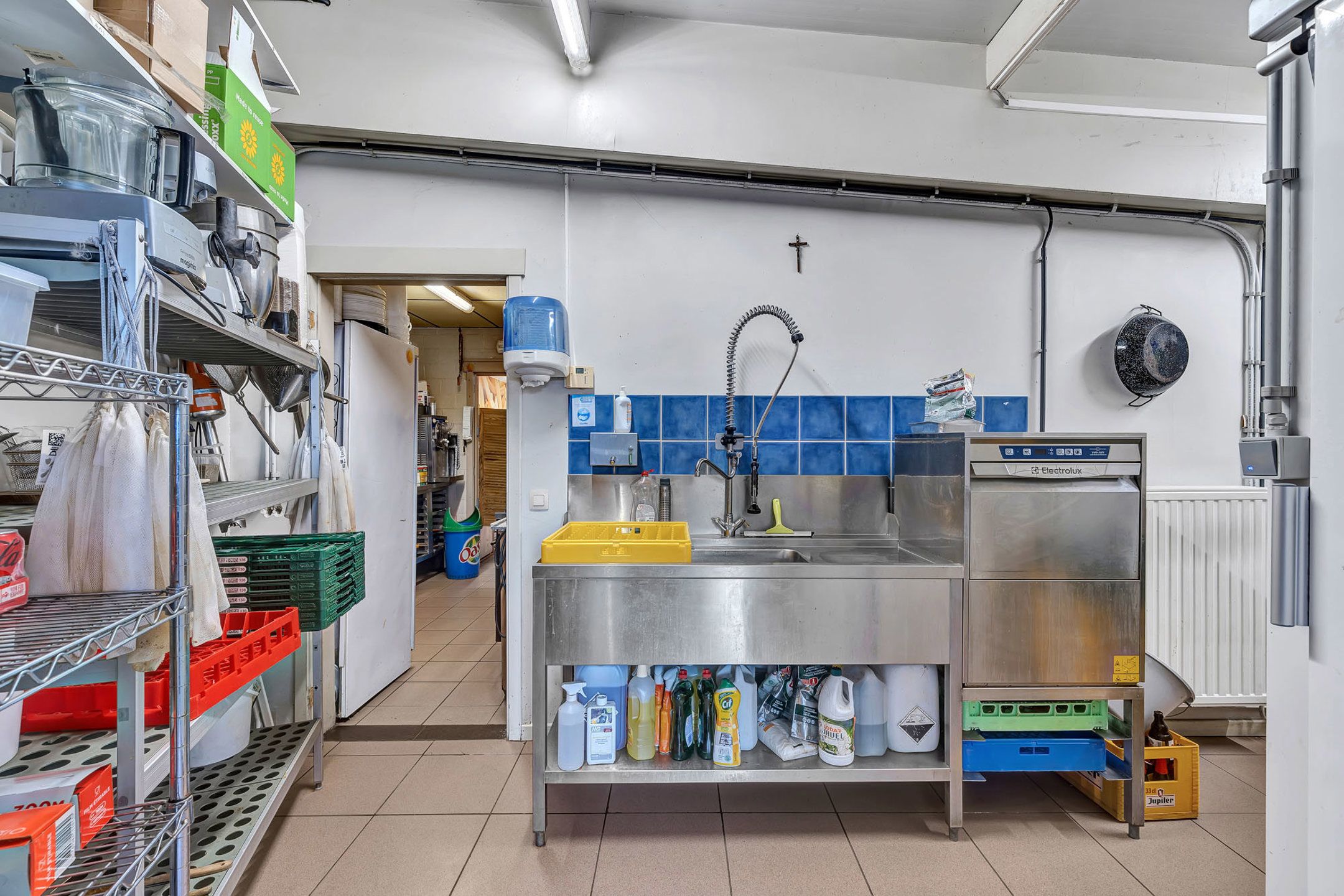 Gekende frituur op een strategische locatie foto 18