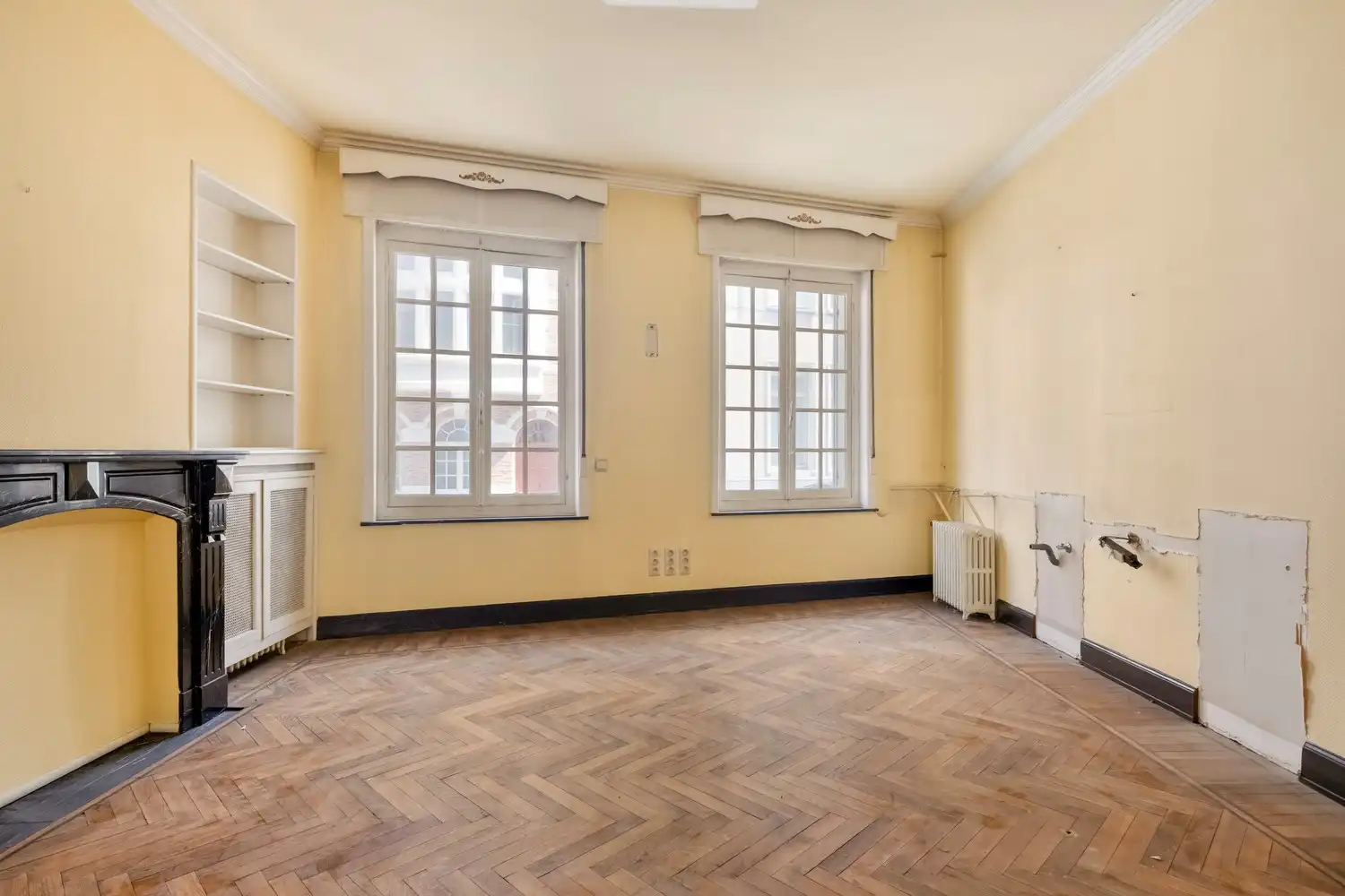 Charmante te renoveren burgerwoning te koop in Kortrijk foto 3