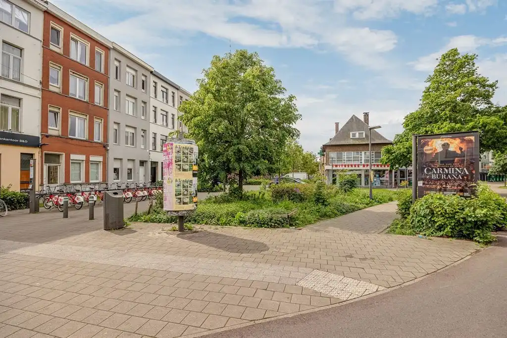 Lichtrijk appartement op het bovenste verdiep foto 16