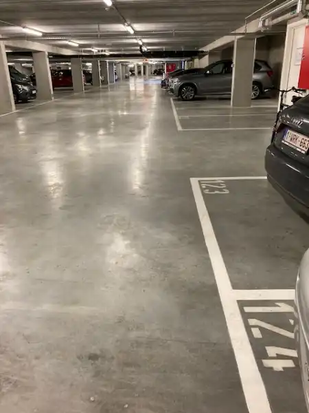 --- NIEUW --- Ondergrondse gelegen autostaanplaats te Gent - Einde Were 1 (residentie Dunant Gardens). foto 4