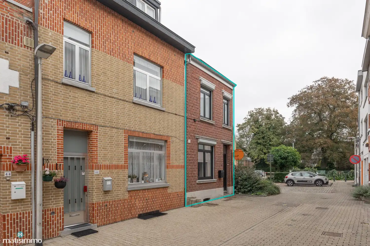 GERENOVEERDE HALFOPEN BEBOUWING MET 2 SLAAPKAMERS OP WANDELAFSTAND VAN HET CENTRUM VAN HASSELT foto 24