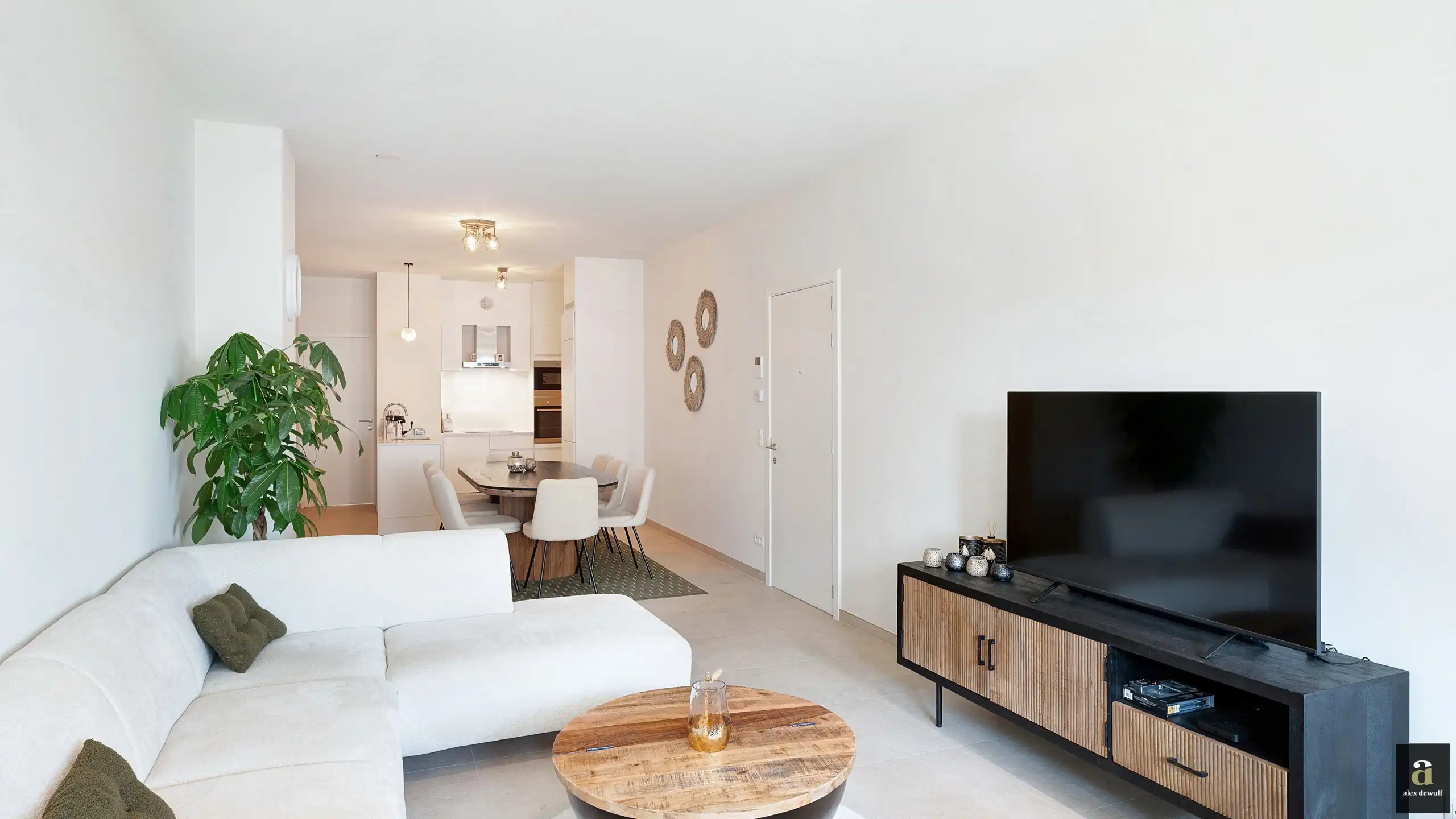 Groot appartement met 3 slaapkamers, centraal gelegen in het hart van Knokke. foto {{pictureIndex}}