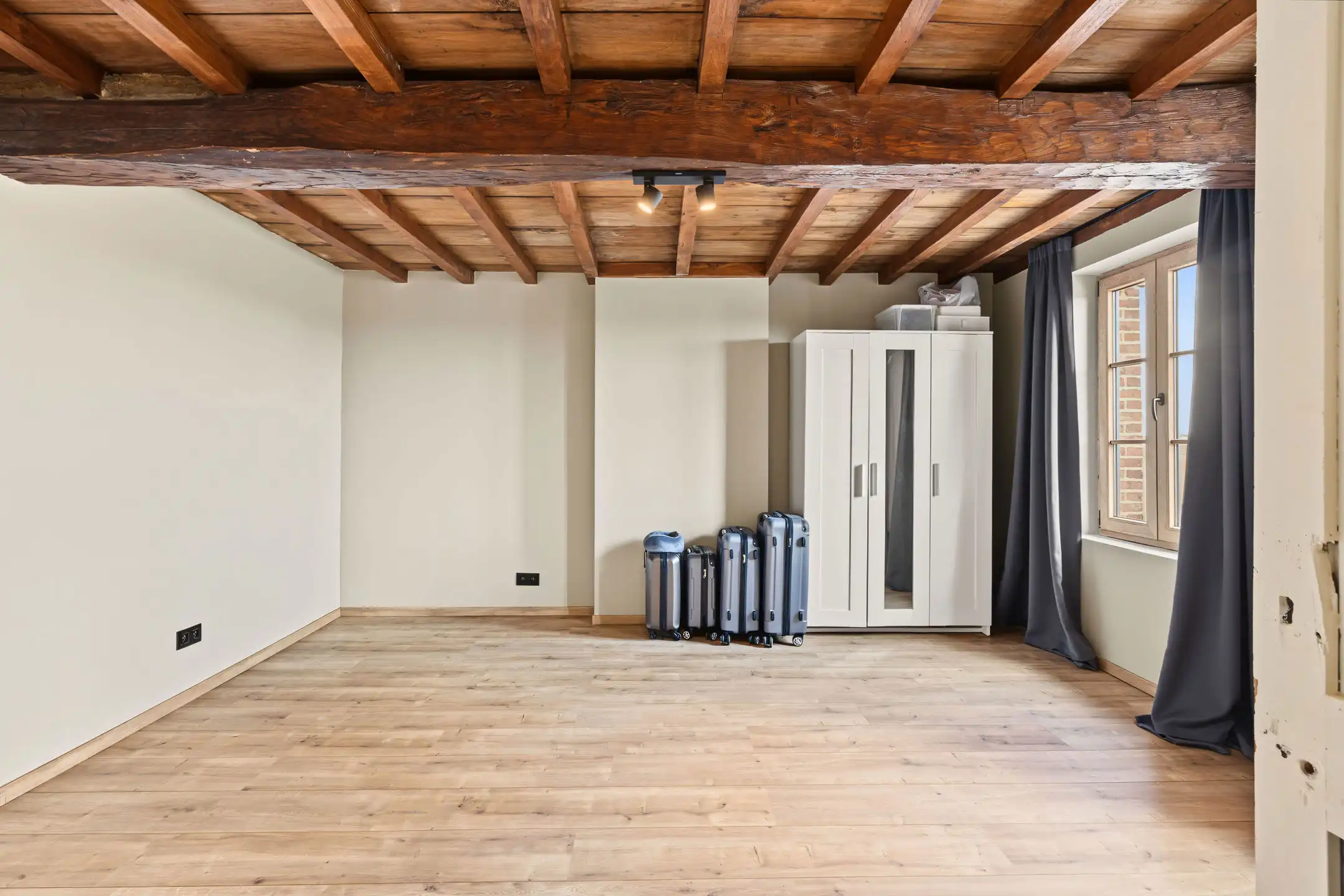 Charmant en instapklaar landhuis met prachtige tuin op 20a foto 23