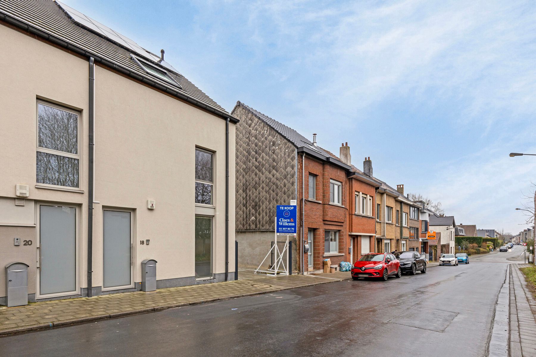 Gezinswoning met 4 slaapkamers, tuin en garage in Halle foto 6