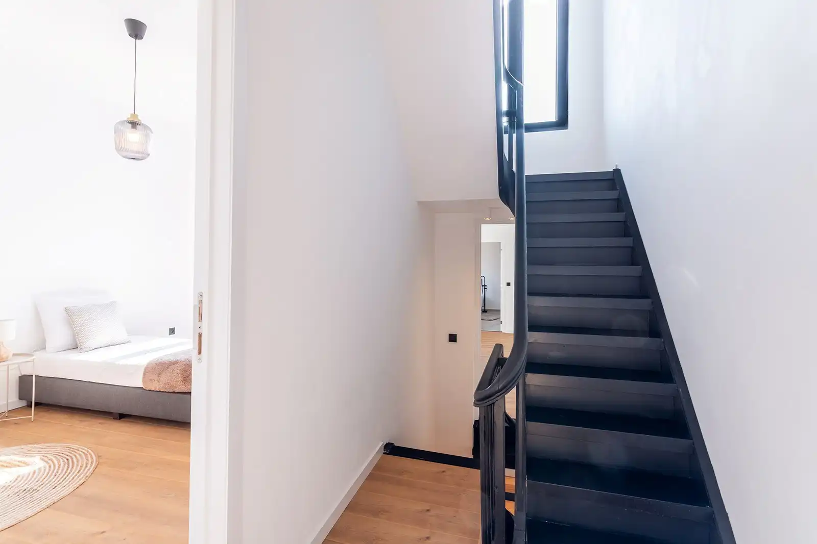 Volledig gerenoveerde, instapklare woning (196 m²) met 5 slaapkamers, moderne keuken & tuin foto 21