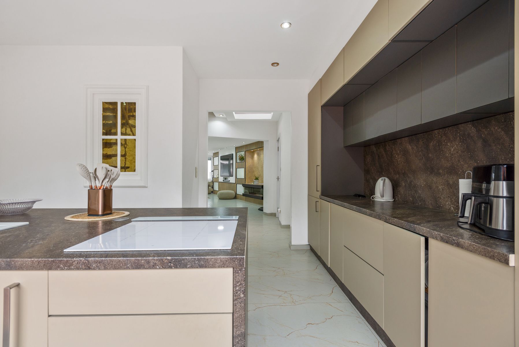 Uniek handelspand mét gerenoveerde woonst in het hart van Boom foto 27