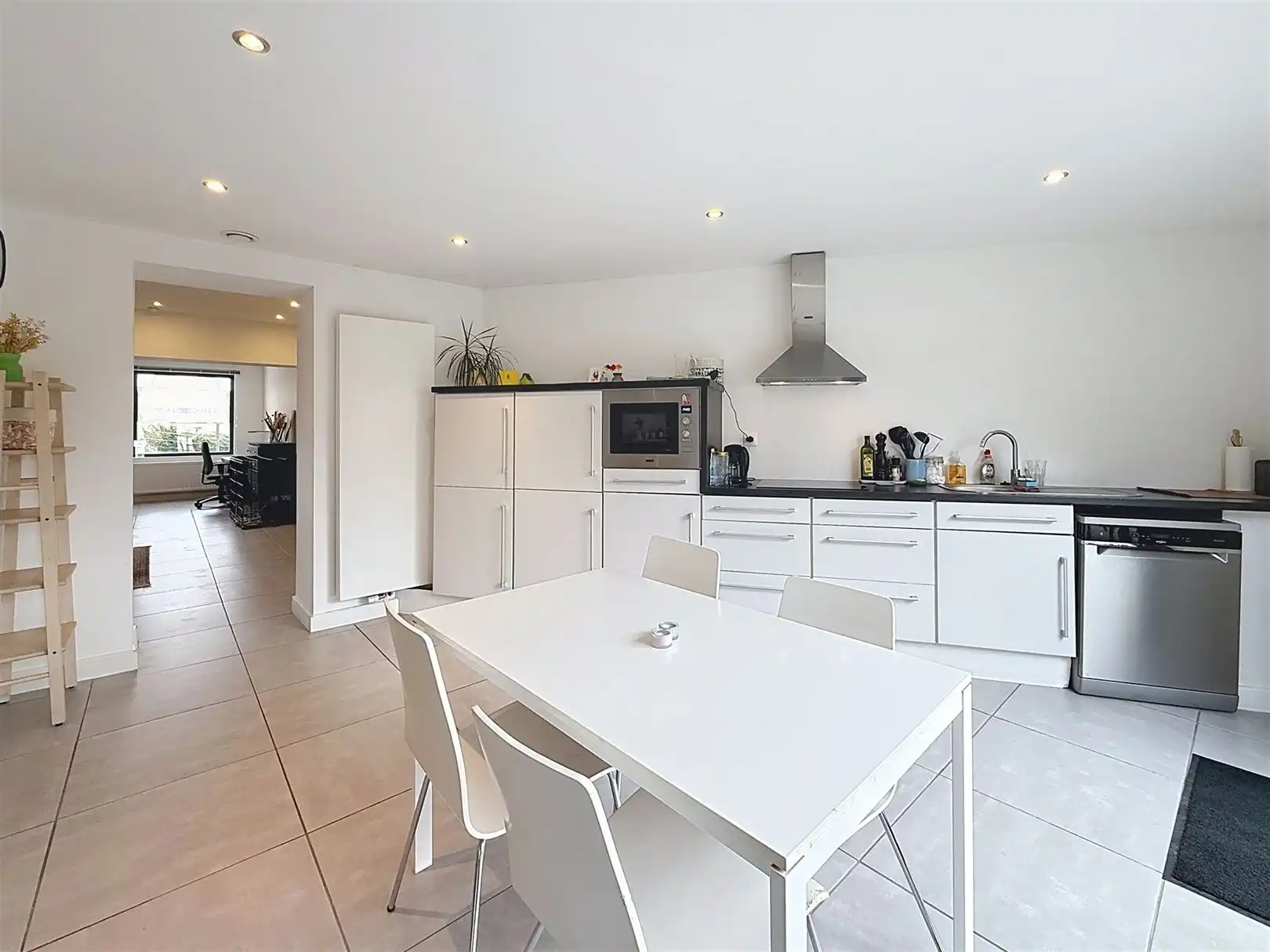 Gerenoveerde HOB met tuin, 2 slpks, 2a 93ca foto 12