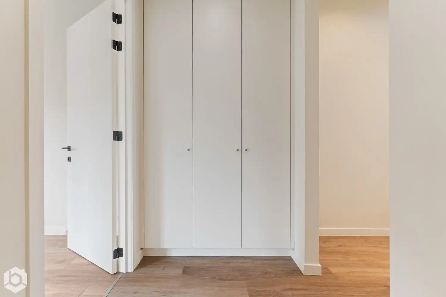 Gerenoveerd herenhuis met 4 slpkrs, 2 badkamers en stadstuin vlakbij Park Spoor Noord foto 12
