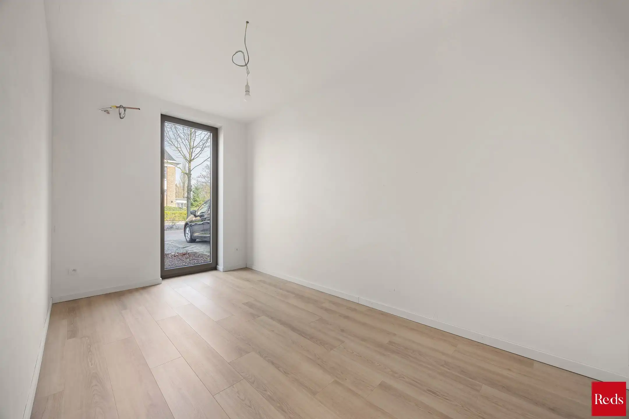 Stijlvol gelijkvloers appartement met tuin foto 15