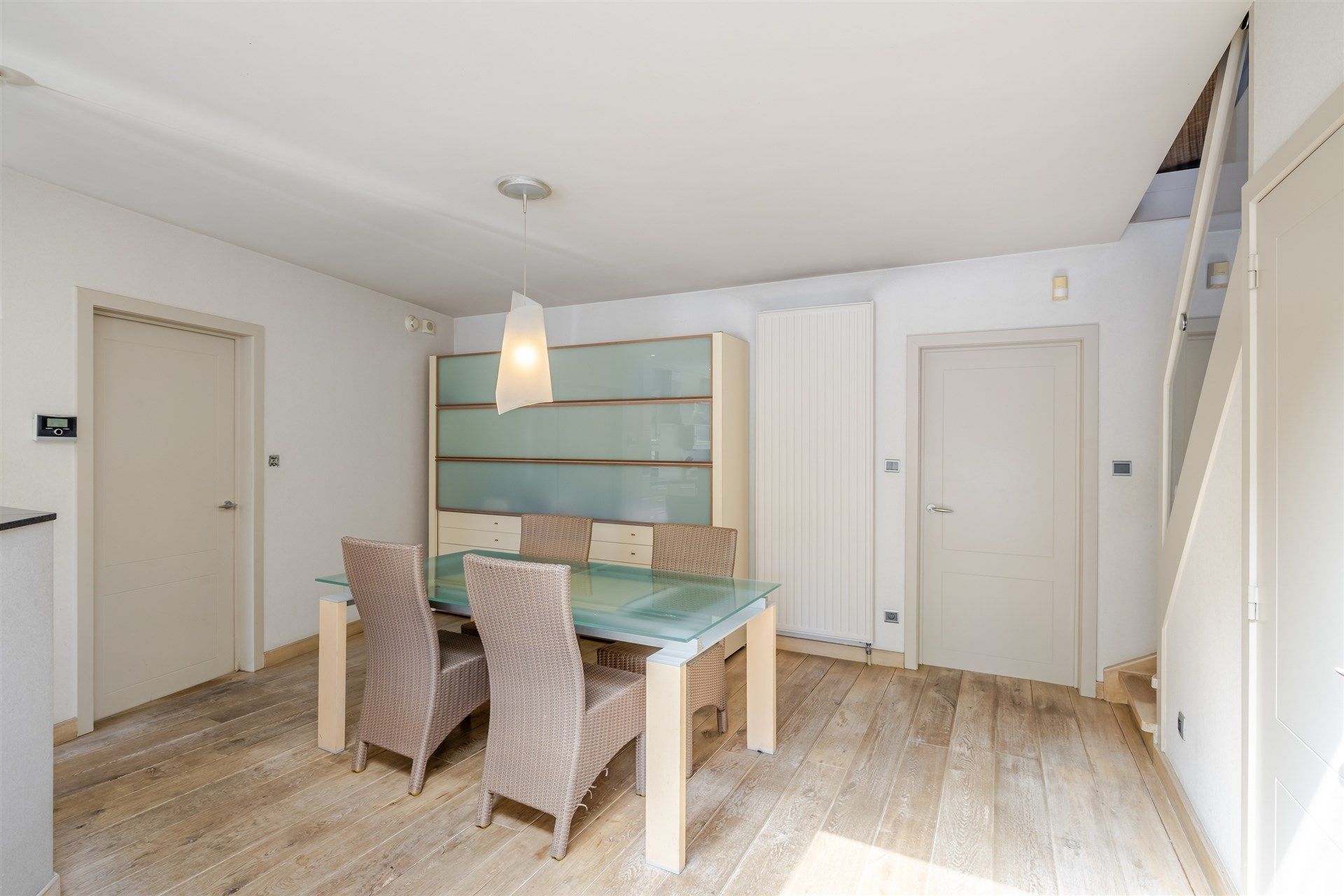 Bijzonder ruime woning met 3 slks en zwembad in Wetteren foto 8