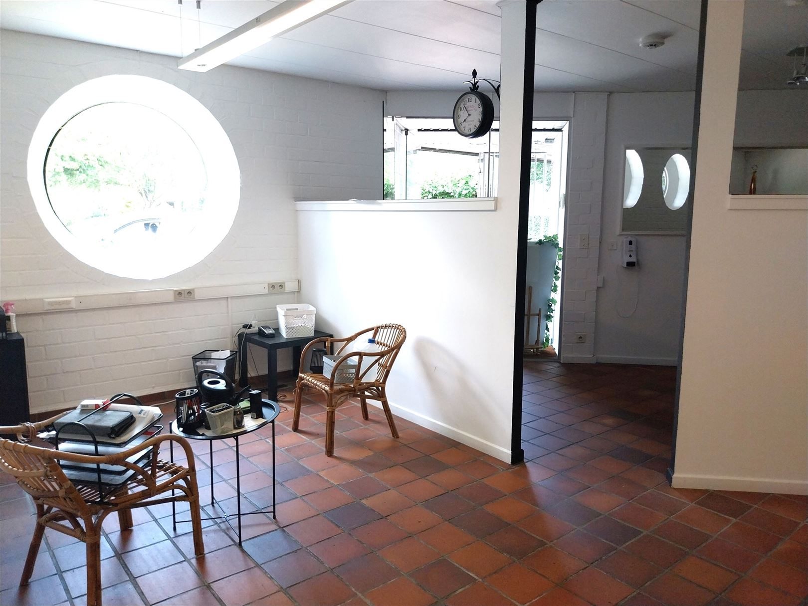 TE HUUR: Multifunctioneel gebouw op het industrieterrein van Beringen! foto 4