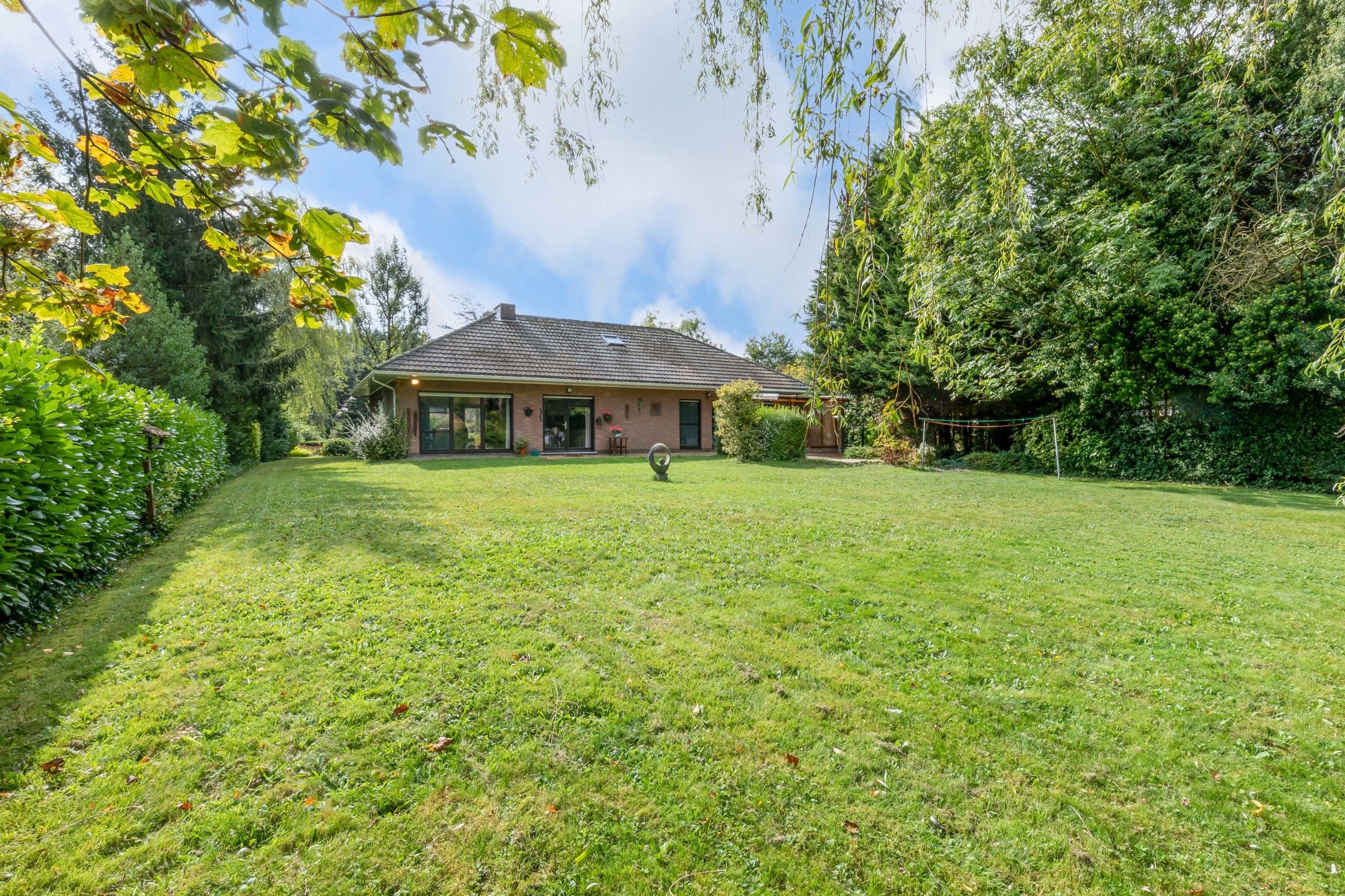 Vrijstaande woning met mogelijkheden op perceel van 1.768 m² foto 21