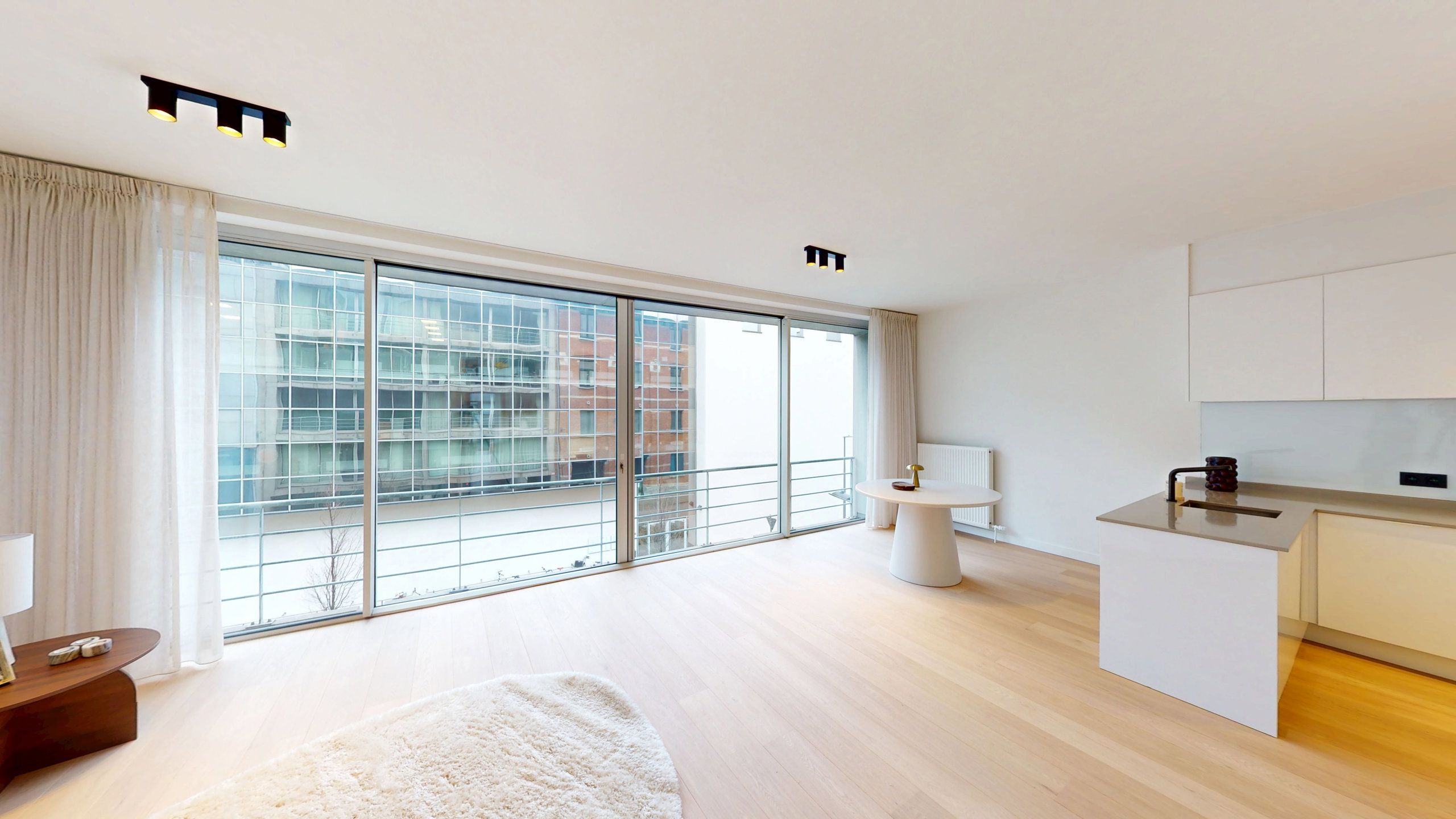 ANTWERPEN - Appartement op het Zuid met 2 ruime slaapkamers foto 3