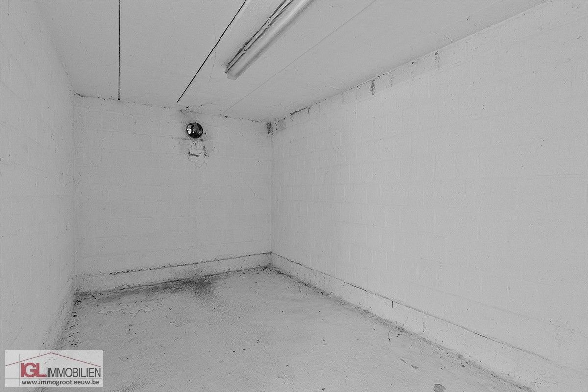 Charmante driegevelwoning met zonnige tuin & garage in het centrum van Lennik foto 16