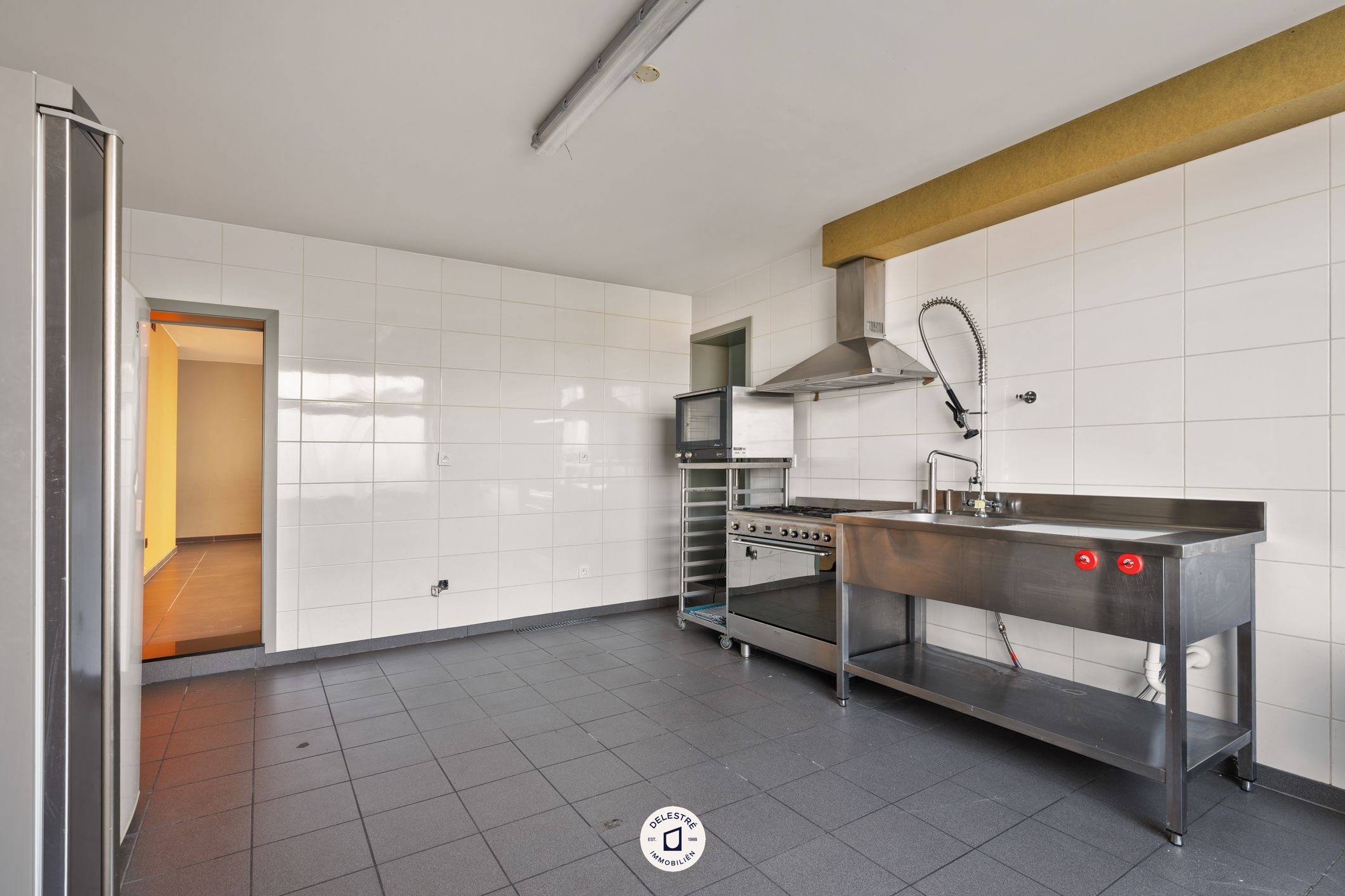 GERENOVEERD COMMERCIEEL PAND MET WOONST TOPLOCATIE foto 8