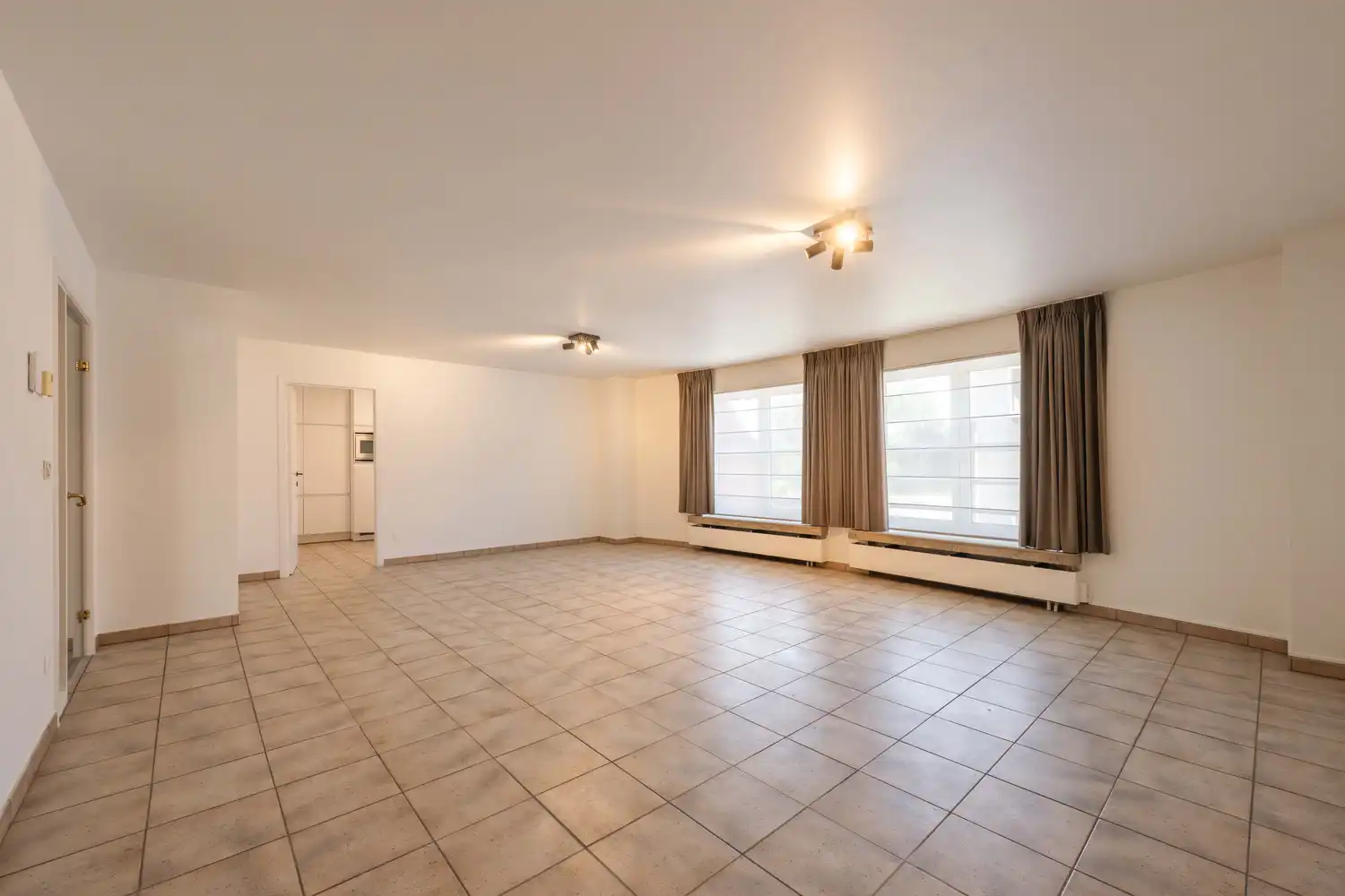Appartement te Meulebeke. foto 4