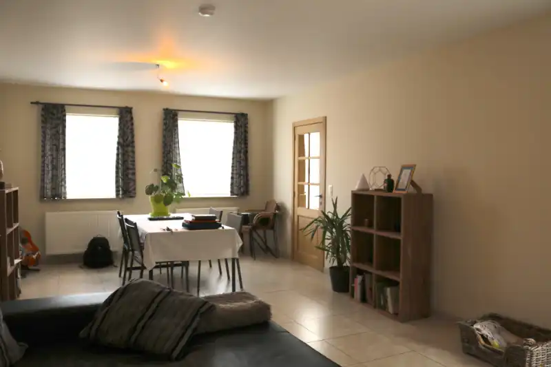 Landelijk gelegen woning, echte aanrader!! foto 7