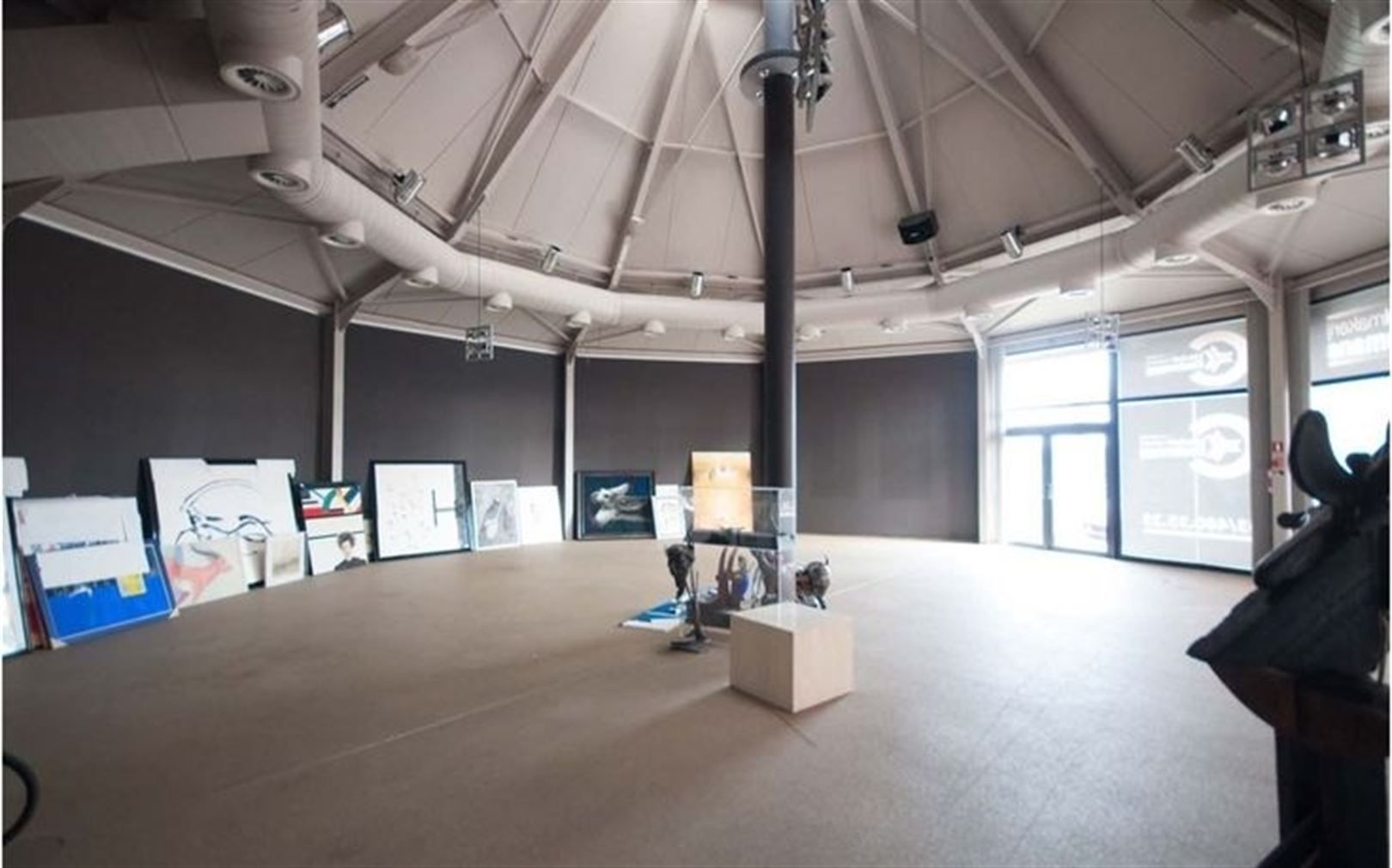 Magazijn + showroom/kantoor langs de ring van Lier foto 4