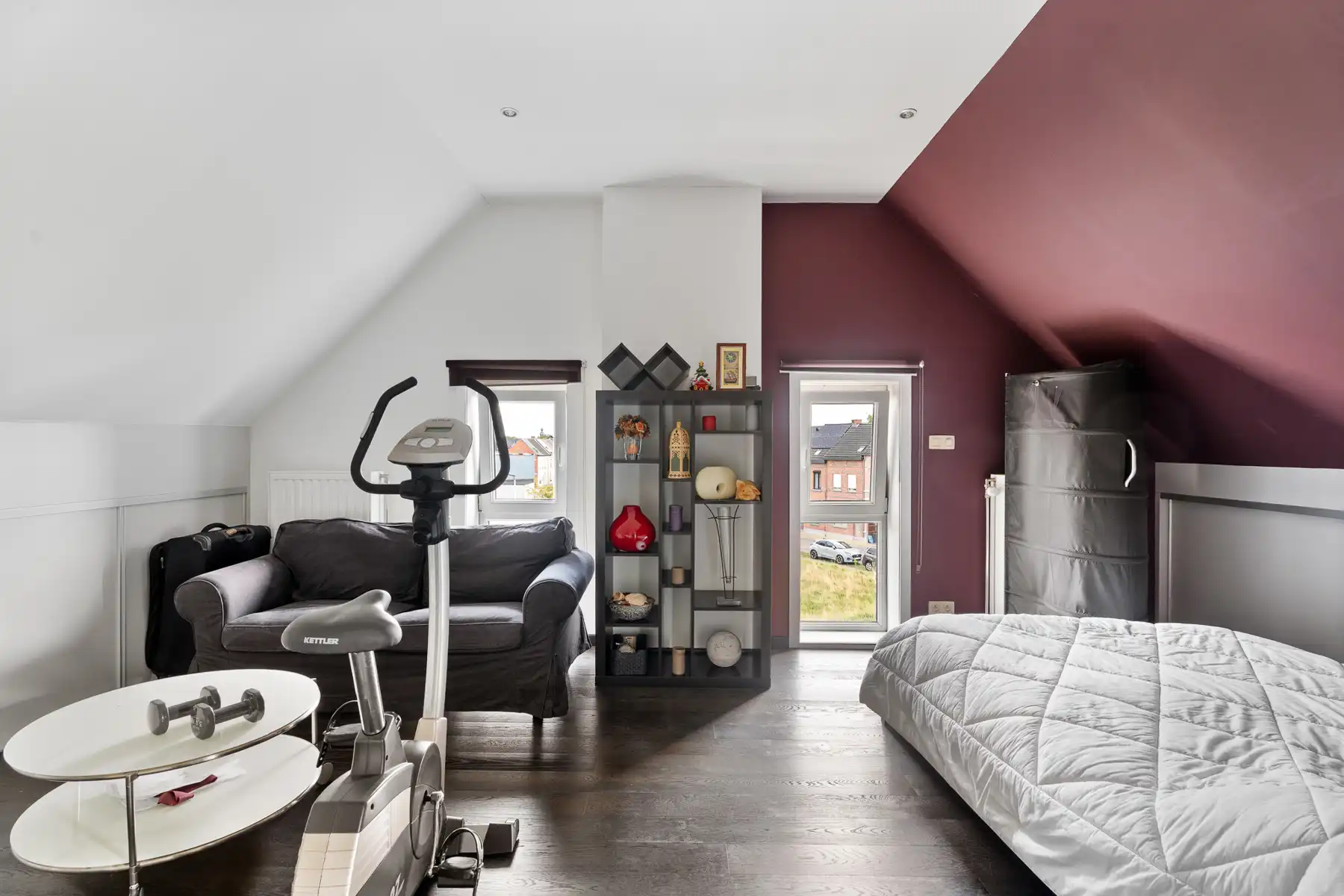 Lichtrijke woning met ruime indeling en sterk potentieel foto 16