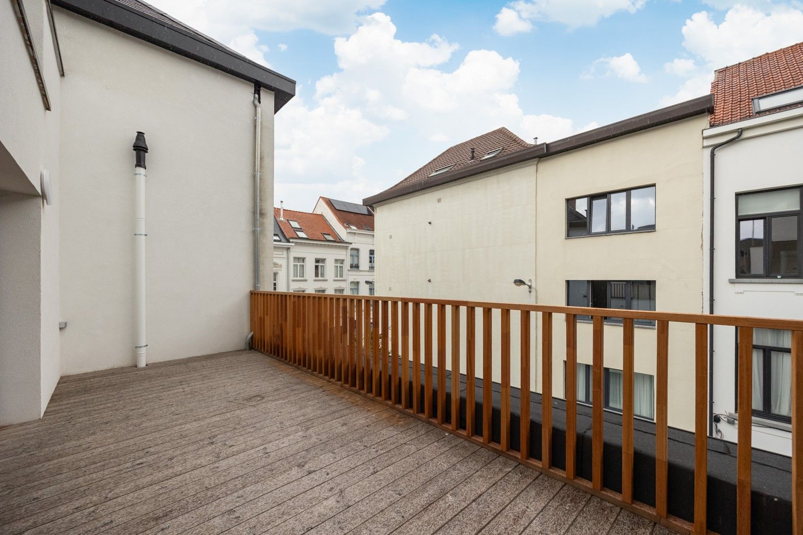 DUPLEXAPPARTEMENT MET TERRAS foto 2