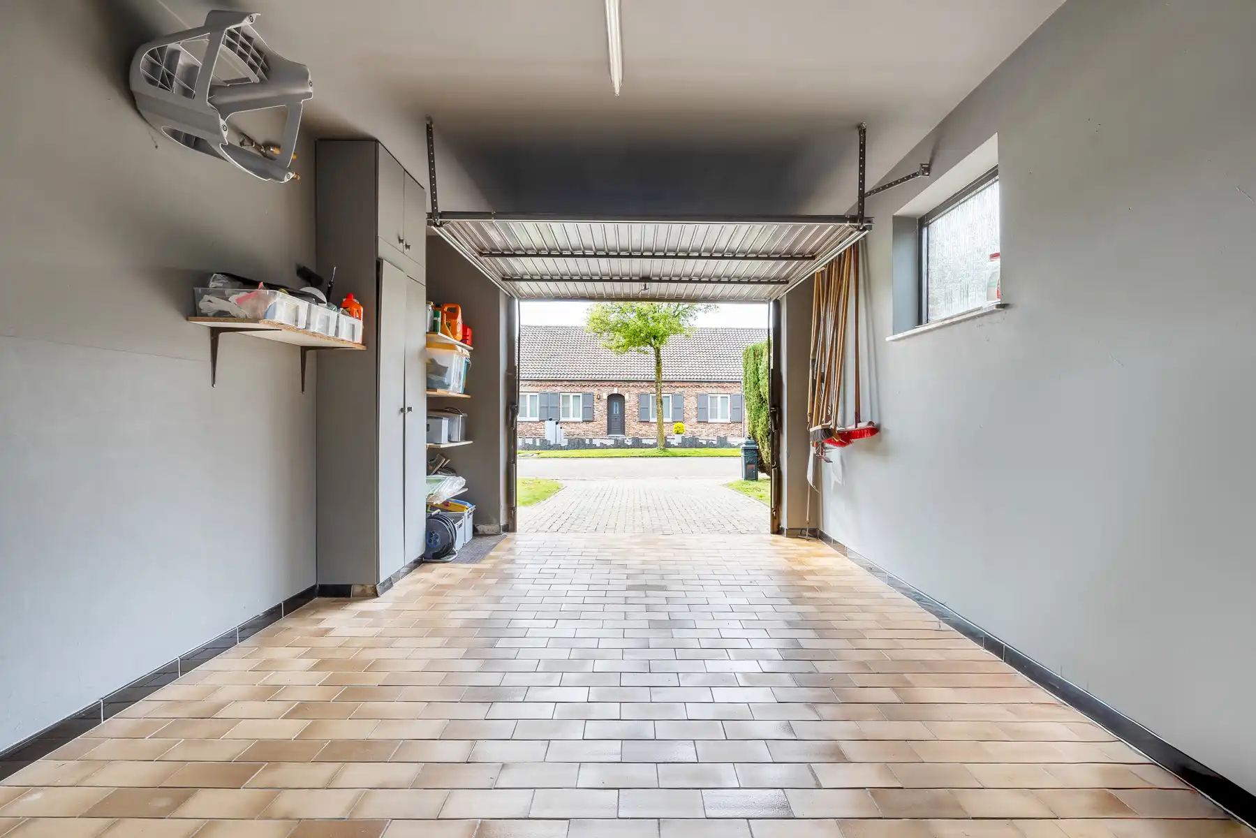 Vrijstaande woning met veel potentieel foto 14