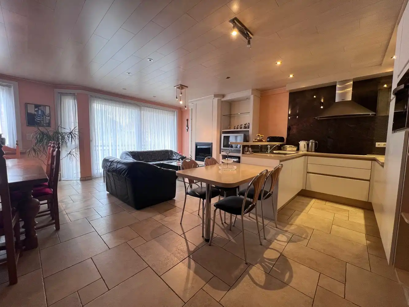 Instapklaar appartement met 2 slaapkamers en zonnig terras foto 5